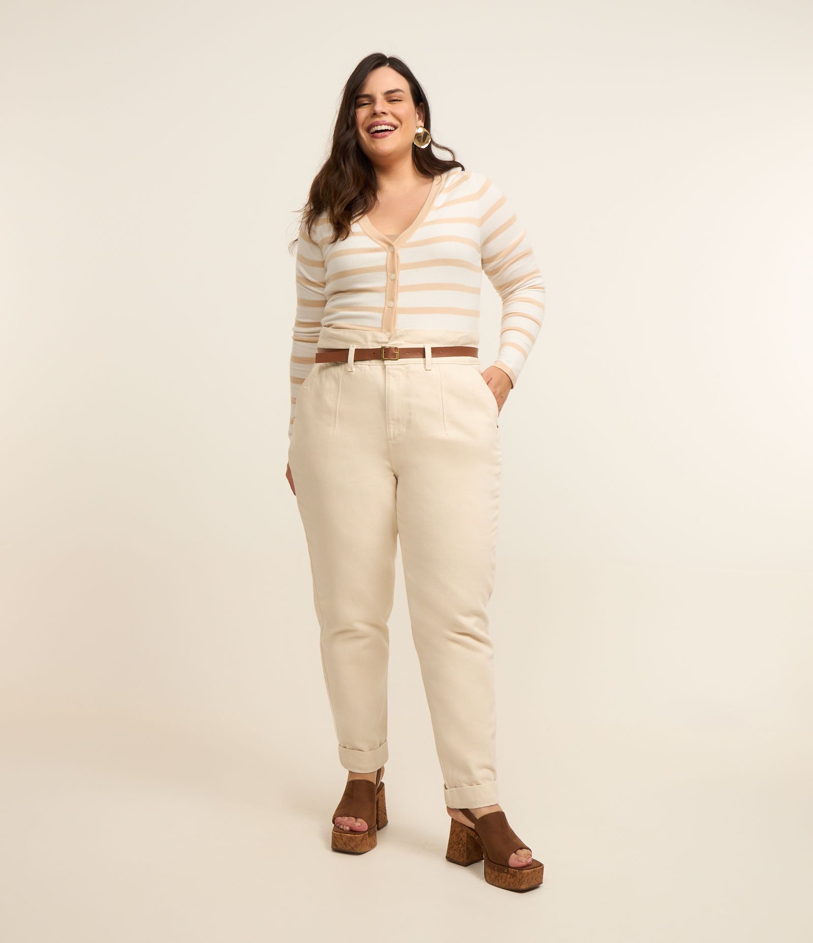 Cardigan em Tricô Leve Listrado Curve & Plus Size Bege/Branco 3