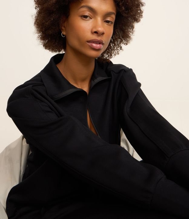 Jaqueta Esportiva em Microfibra Pesada com Golinha