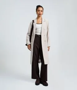 Casaco Longo em Polivelour com Botões e Bolsos Frontais