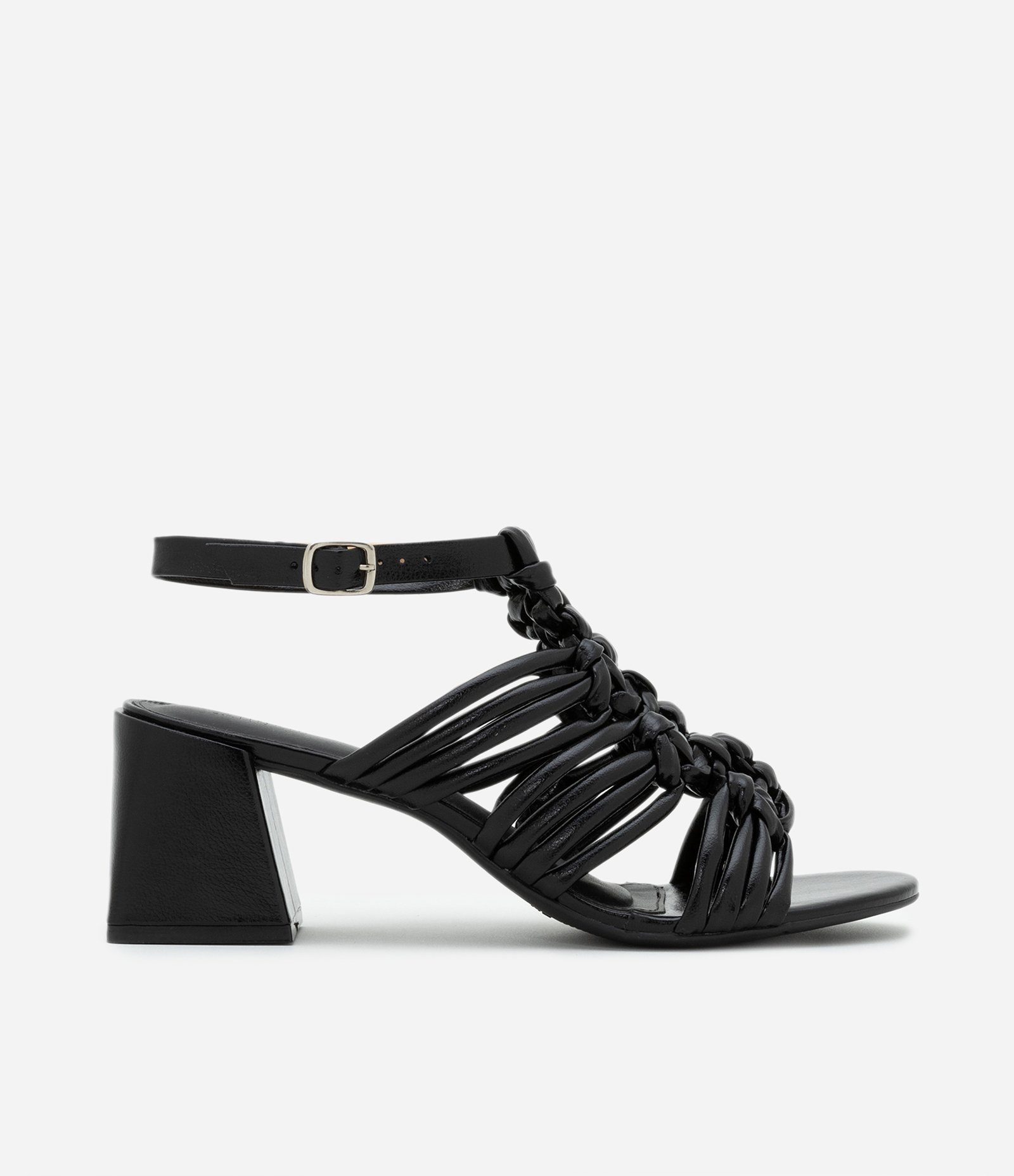 Sandália em PU com Cabedal em Macramê Bold Salto Bloco Médio Preto 1