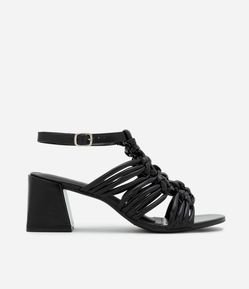 Sandália em PU com Cabedal em Macramê Bold Salto Bloco Médio