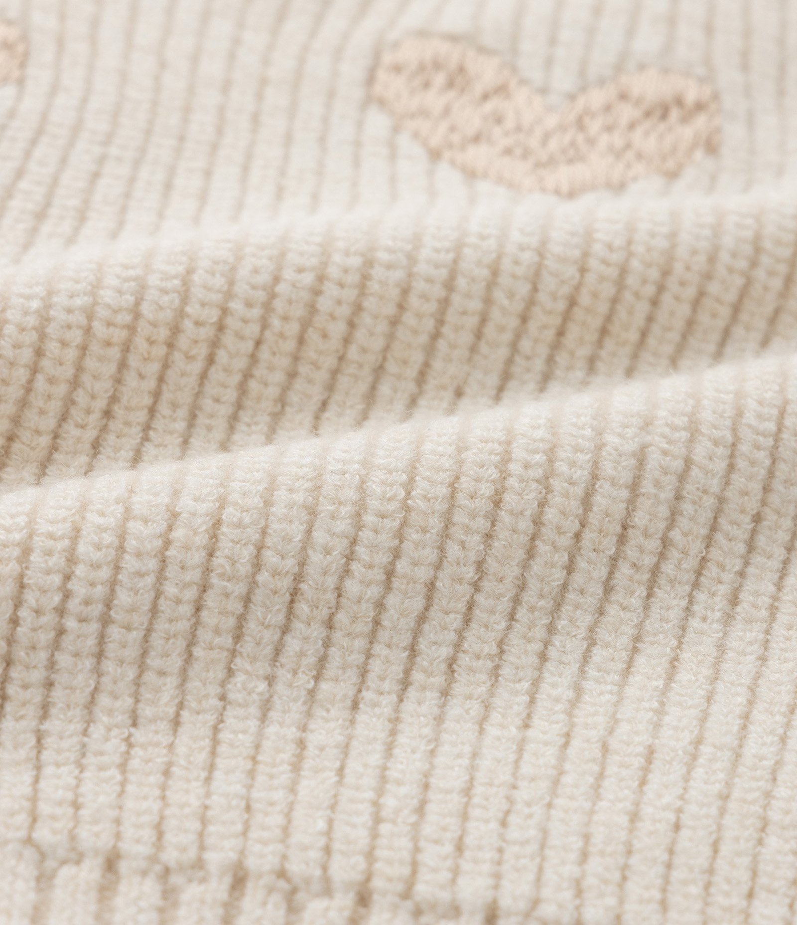 Suéter Infantil em Tricô com Bordado de Corações - Tam 5 a 14  Anos Bege 4