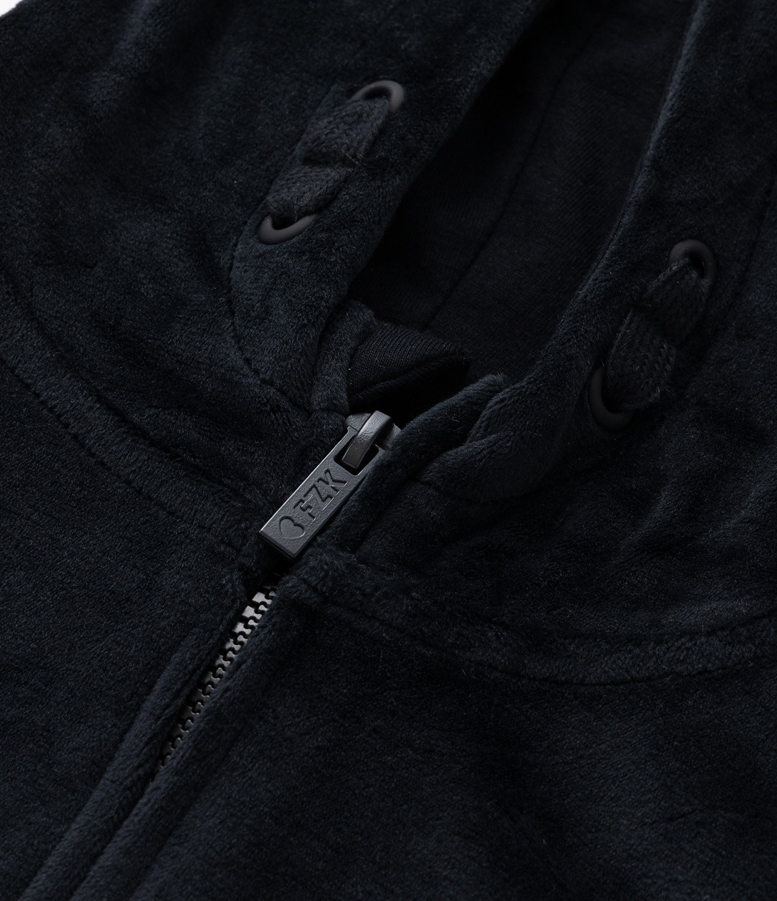 Jaqueta Infantil em Plush com Capuz e Bolso - Tam 5 a 14 anos Preto 5