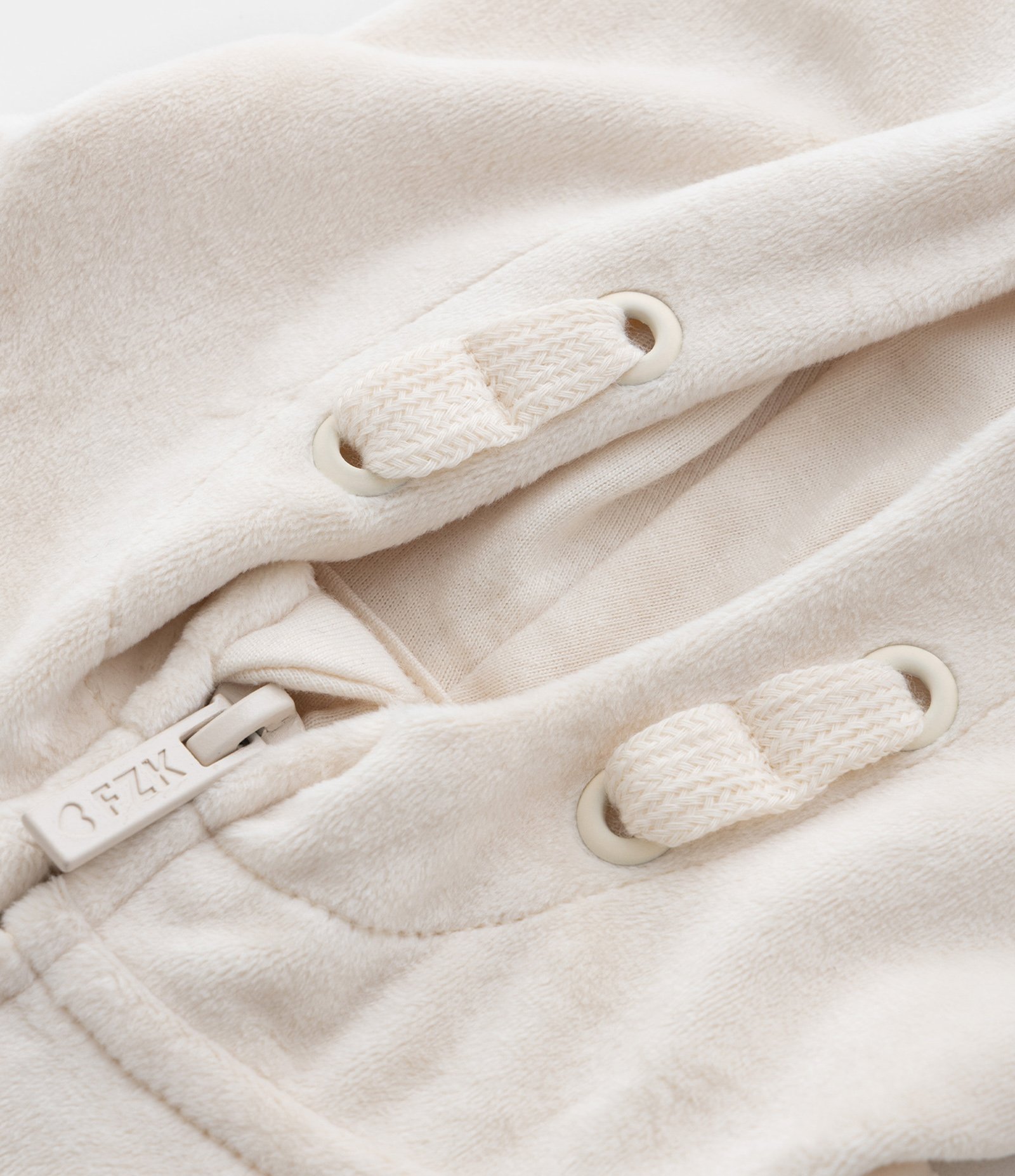 Jaqueta Infantil em Plush com Capuz e Bolso - Tam 5 a 14 anos Off White 4