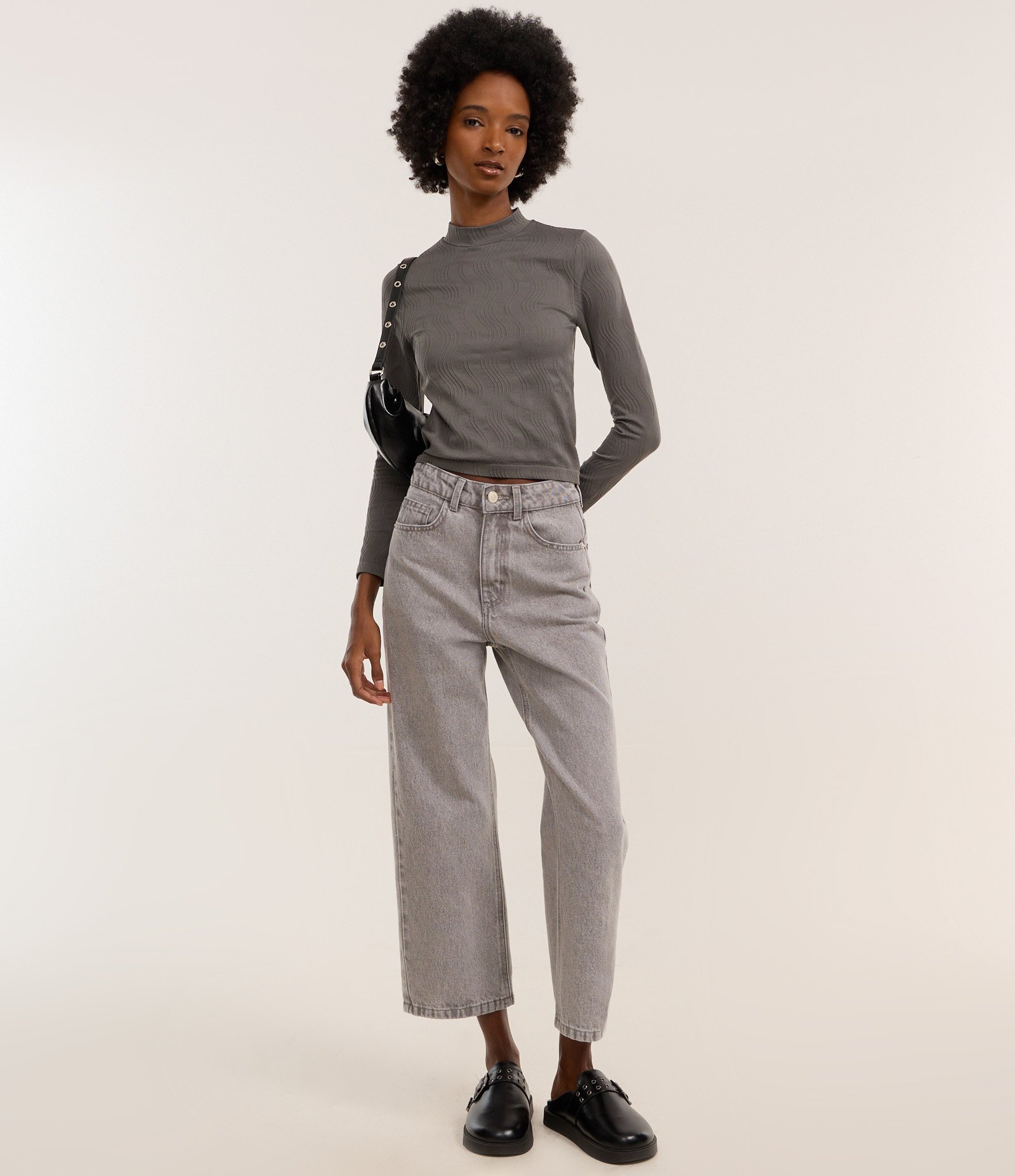 Blusa em Poliamida Seamless com Textura Cinza 2