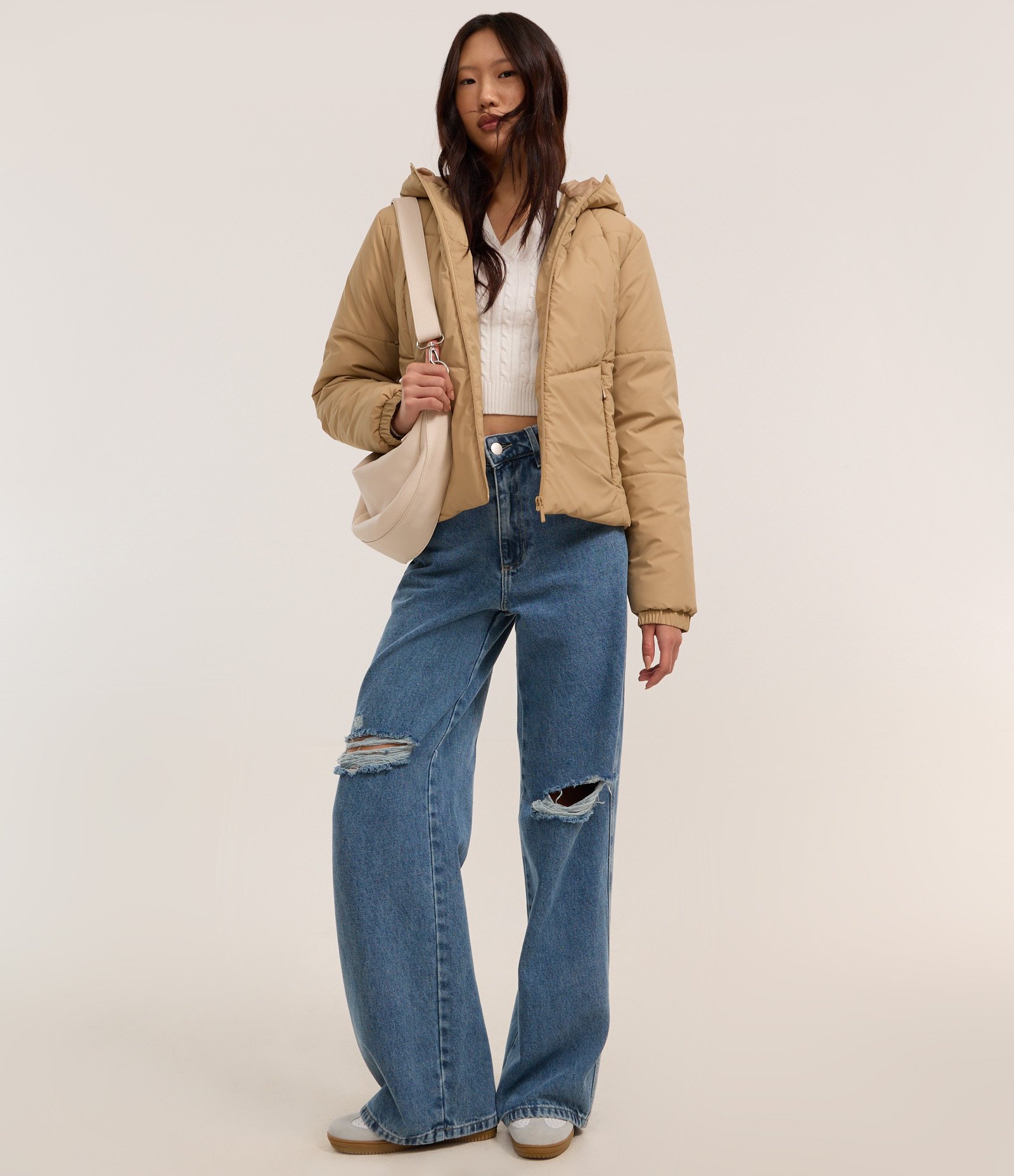 Jaqueta Ultra Leve com Capuz e Bolso de Zíper Bege 2