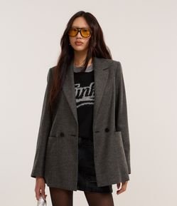 Blazer Alongado em Polivelour Xadrez com Botões