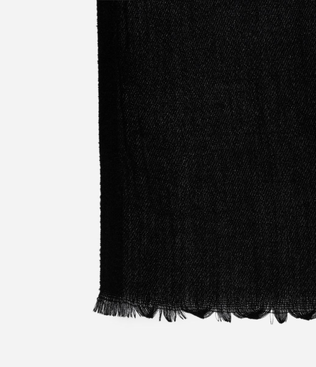 Cachecol em Flanela com Barra Desfiada Preto