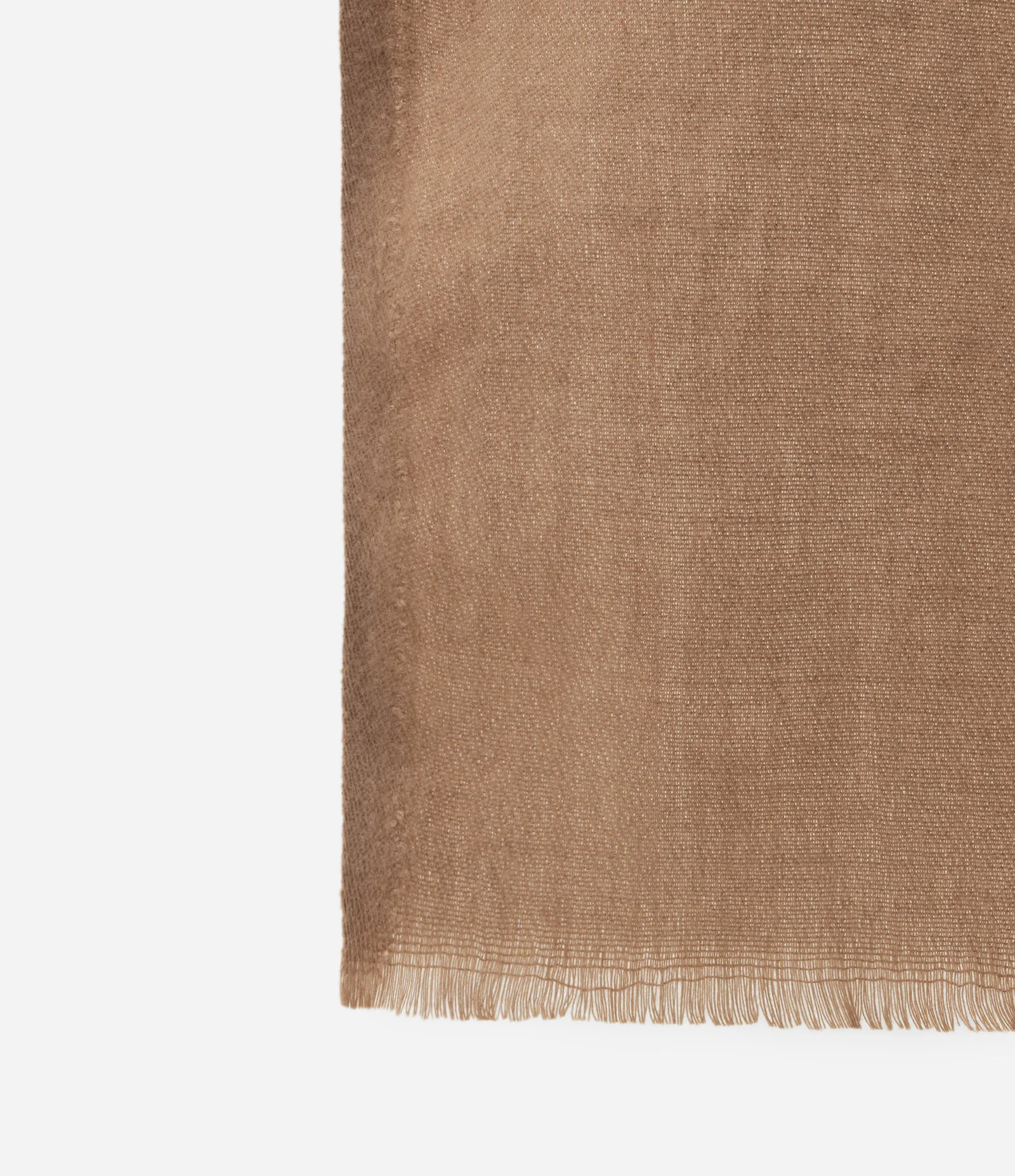 Cachecol em Flanela com Barra Desfiada Marrom 2