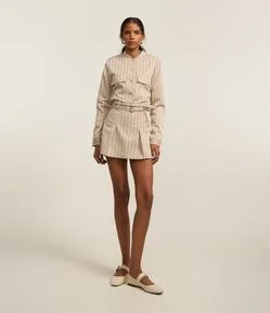 Short Saia Curto em Alfaiataria com Listras e Cinto Duplo