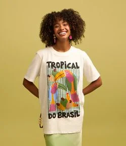 Camiseta Alongada em Algodão com Estampa Tropical do Brasil