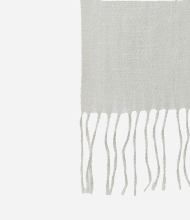 Cachecol Comfy em Flanela com Franjas Off White