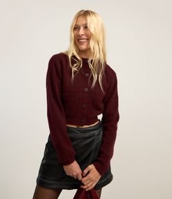 Cardigan Cropped em Tricô com Bolsinhos e Botões Frontais