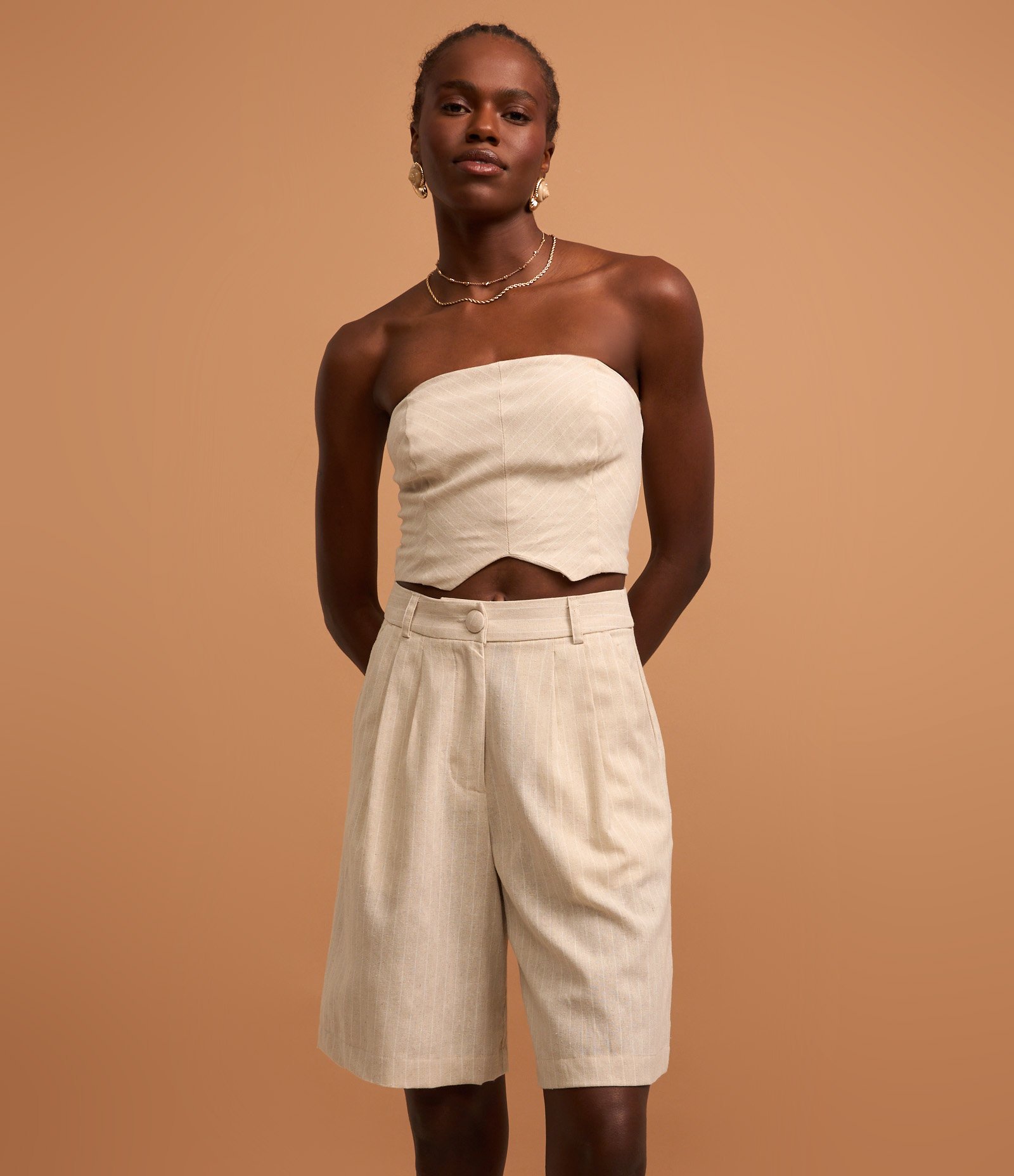 Short Alfaiatado em Viscolinho com Pregas e Listras Bege 5