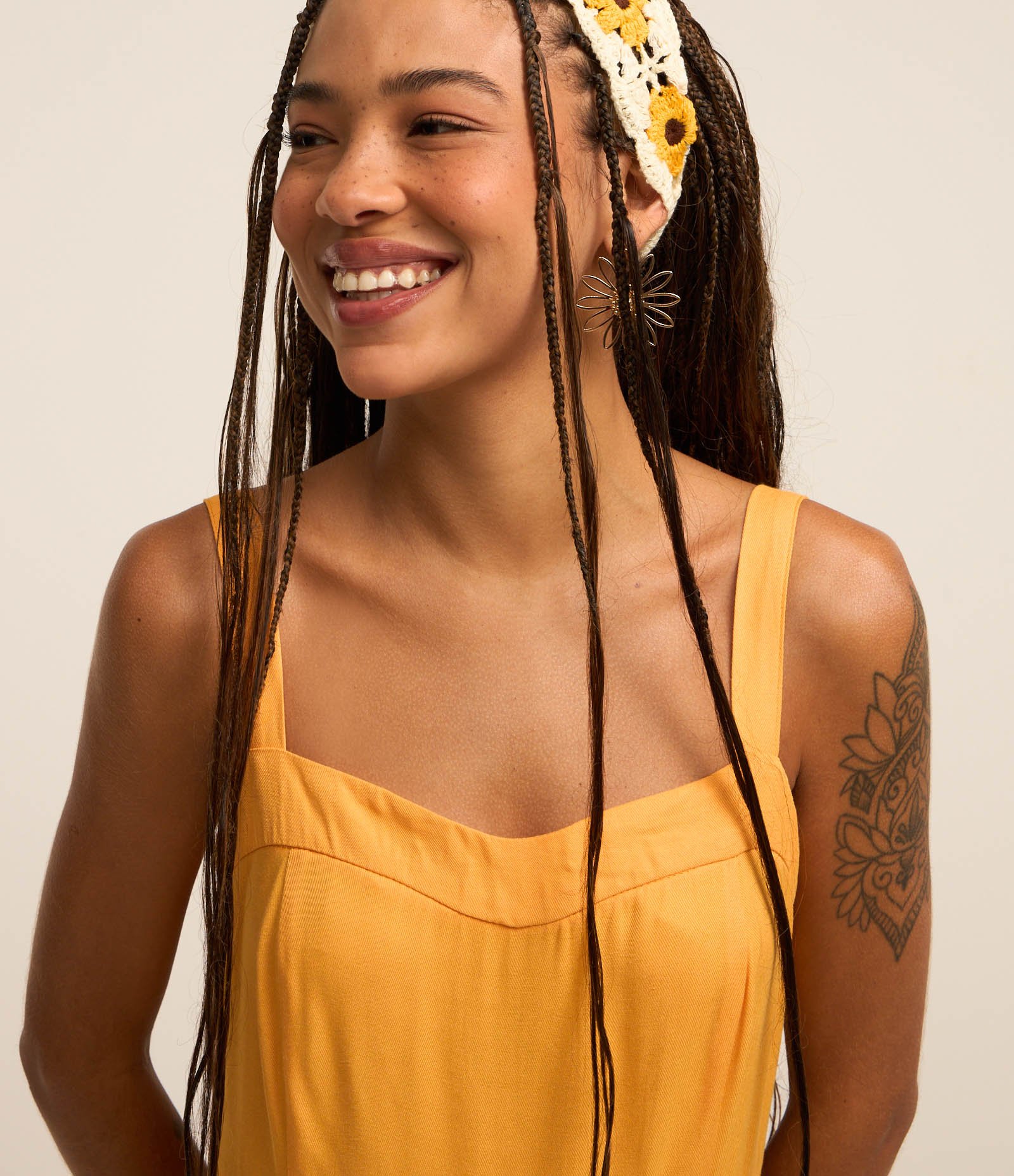 Vestido New Midi em Viscose com Decote Coração e Lastex nas Costas 3