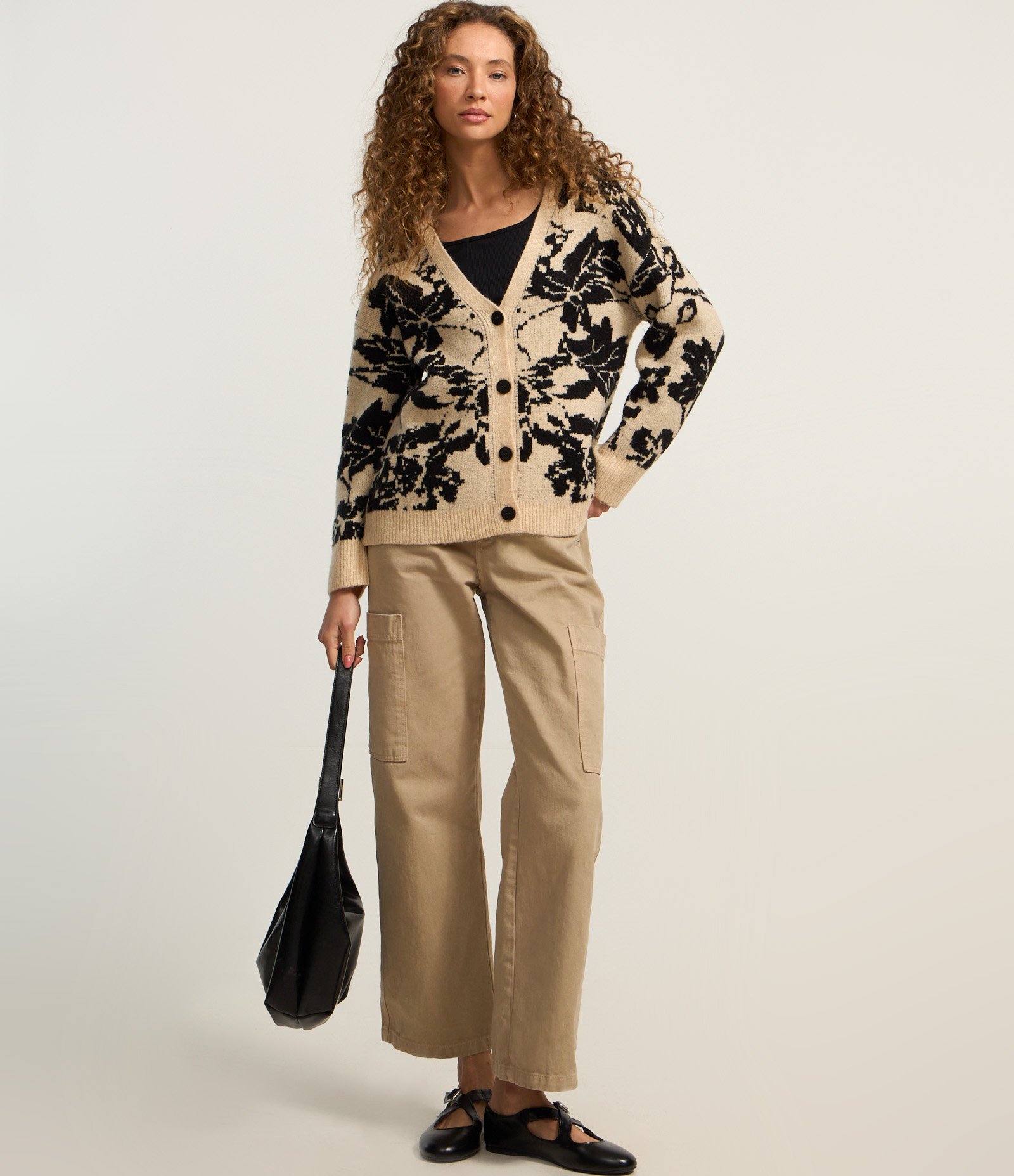 Cardigan Alongado em Tricô Floral Bege 2