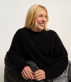 Suéter Slim em Tricô com Pelinhos