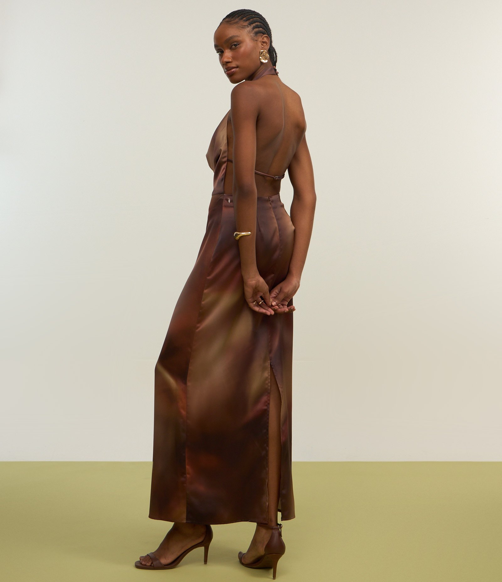 Vestido New Midi em Cetim com Estampa Manchadinha Marrom 3