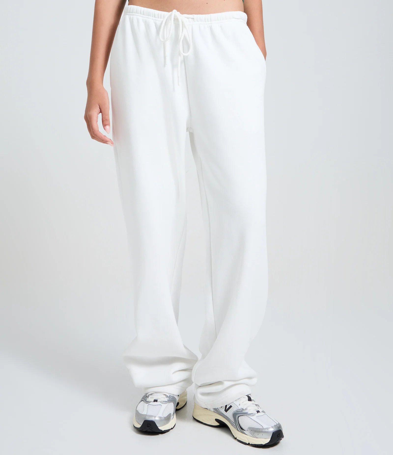 Calça em Moletom com Cós Fino e Bolsos Laterais Branco 2