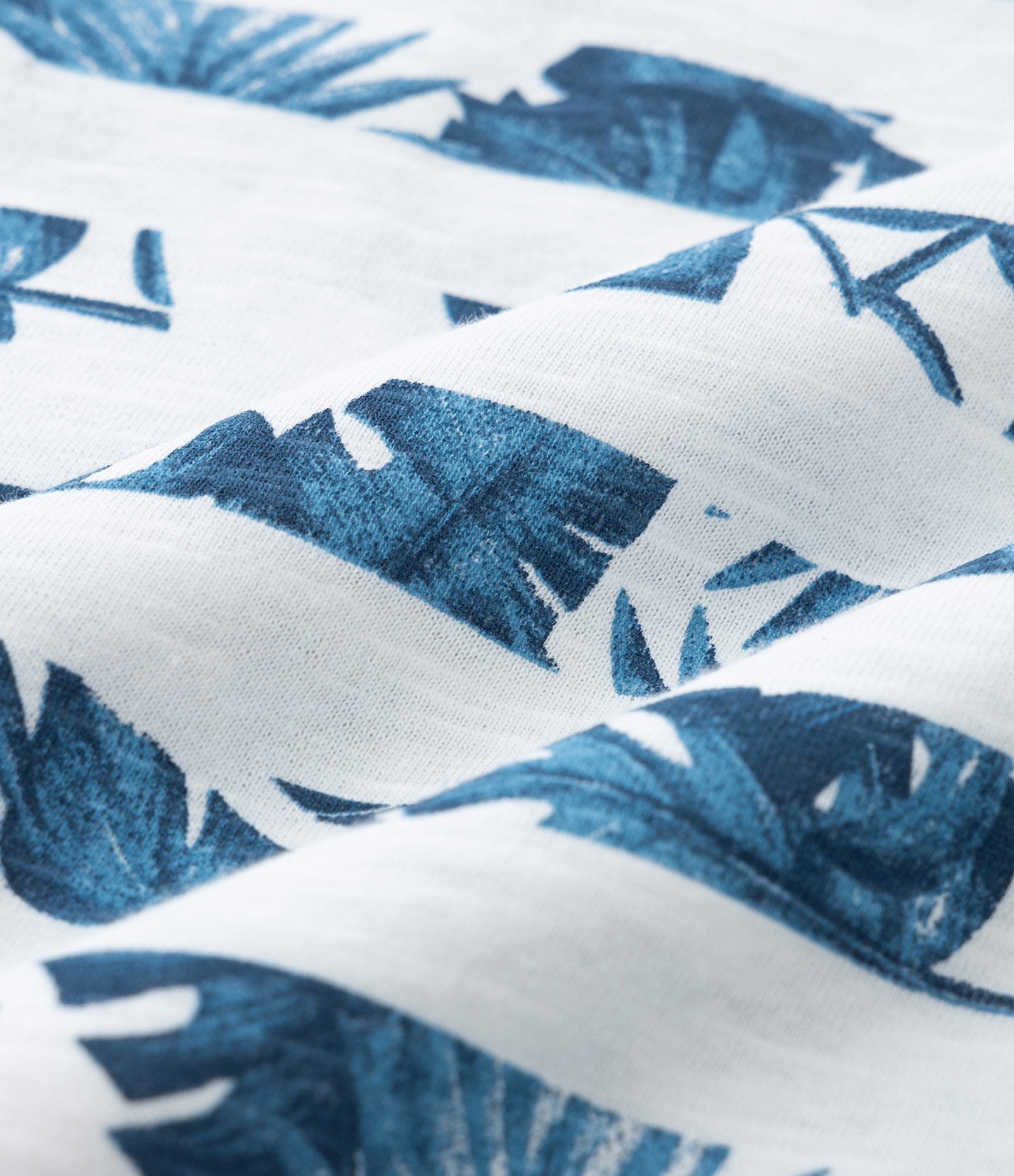 Regata Infantil com Bolso e Estampa de Folhagem -Tam 1 a 5 Anos Branco/Azul 3