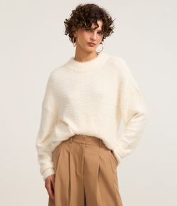 Suéter Slim Alongado em Tricô com Pelinhos