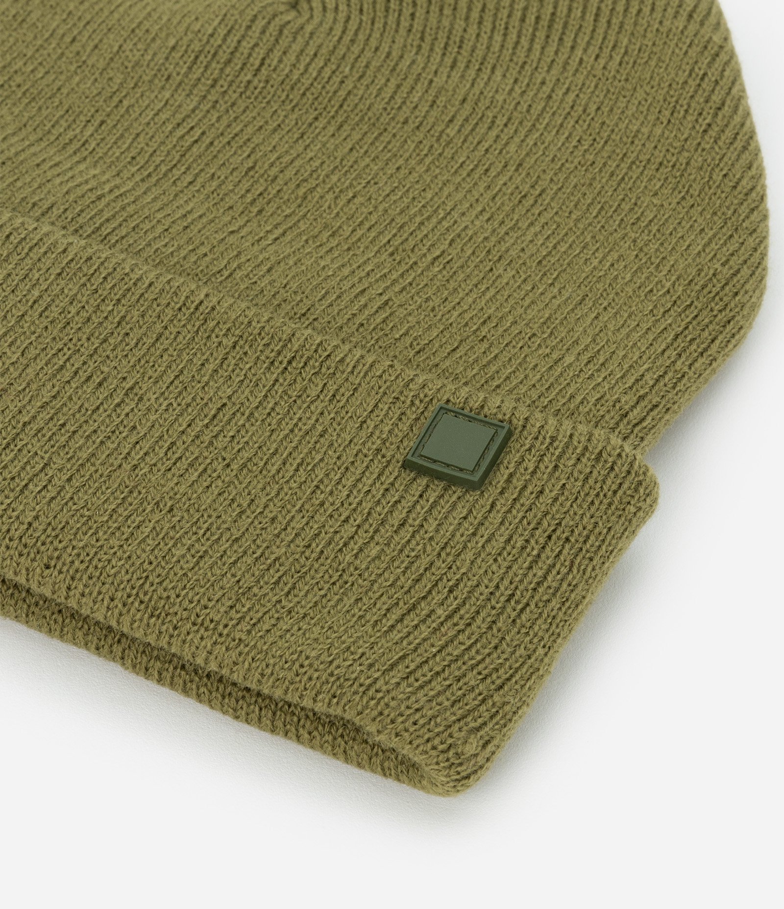 Touca em Tricô com Borda Dobradinha e Etiqueta Aplicada Verde 2