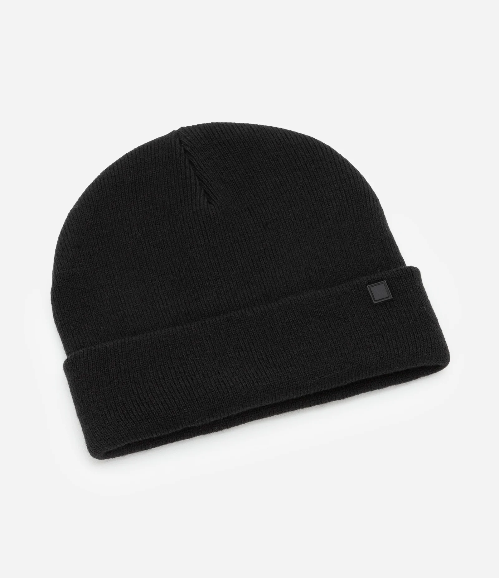 Touca em Tricô com Borda Dobradinha e Etiqueta Aplicada Preto 1
