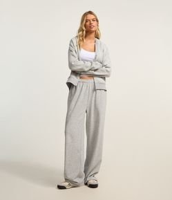 Calça Reta em Moletom com Amarração Interna na Cintura