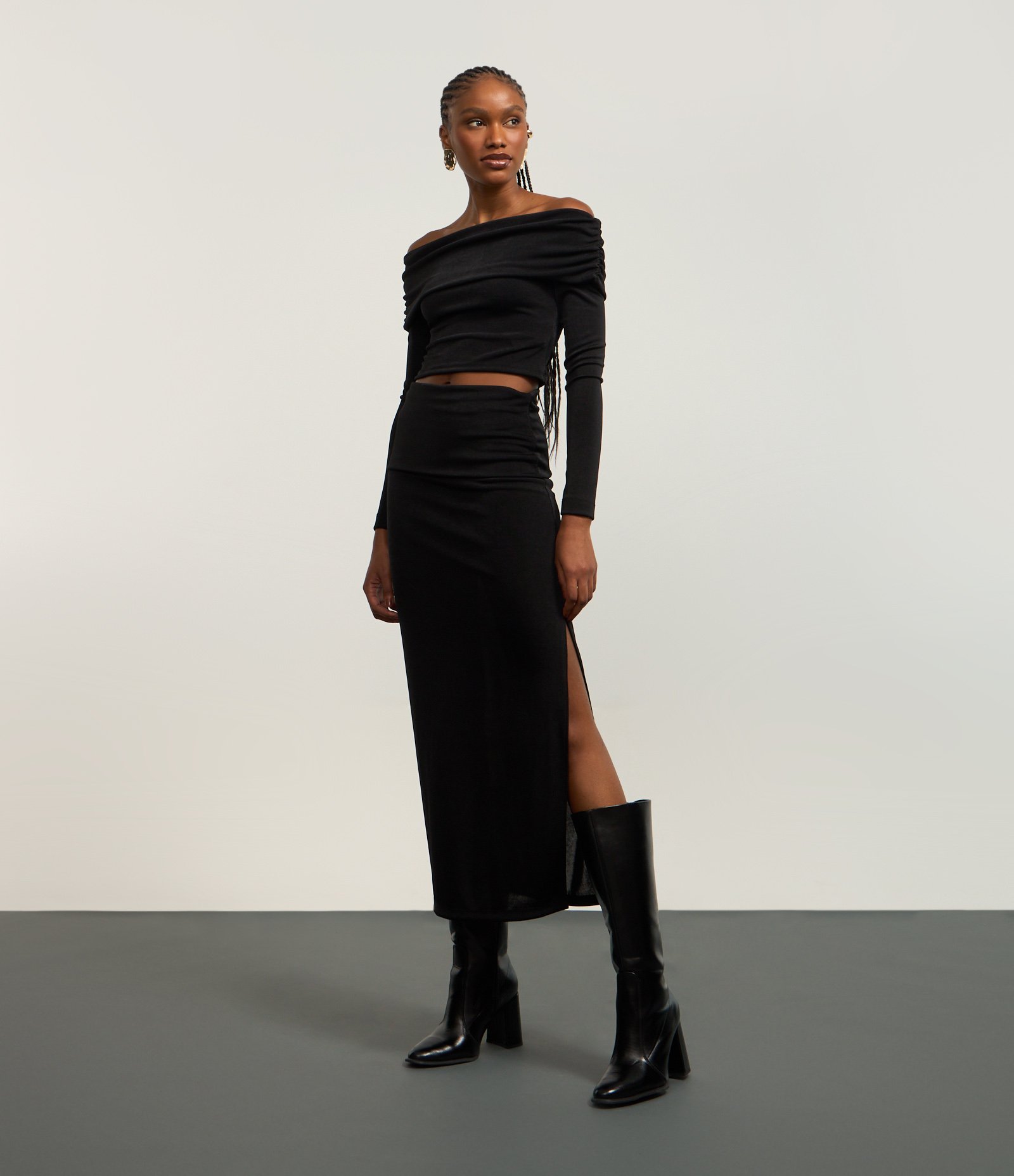 Saia New Midi com Pala na Cintura Preto 5