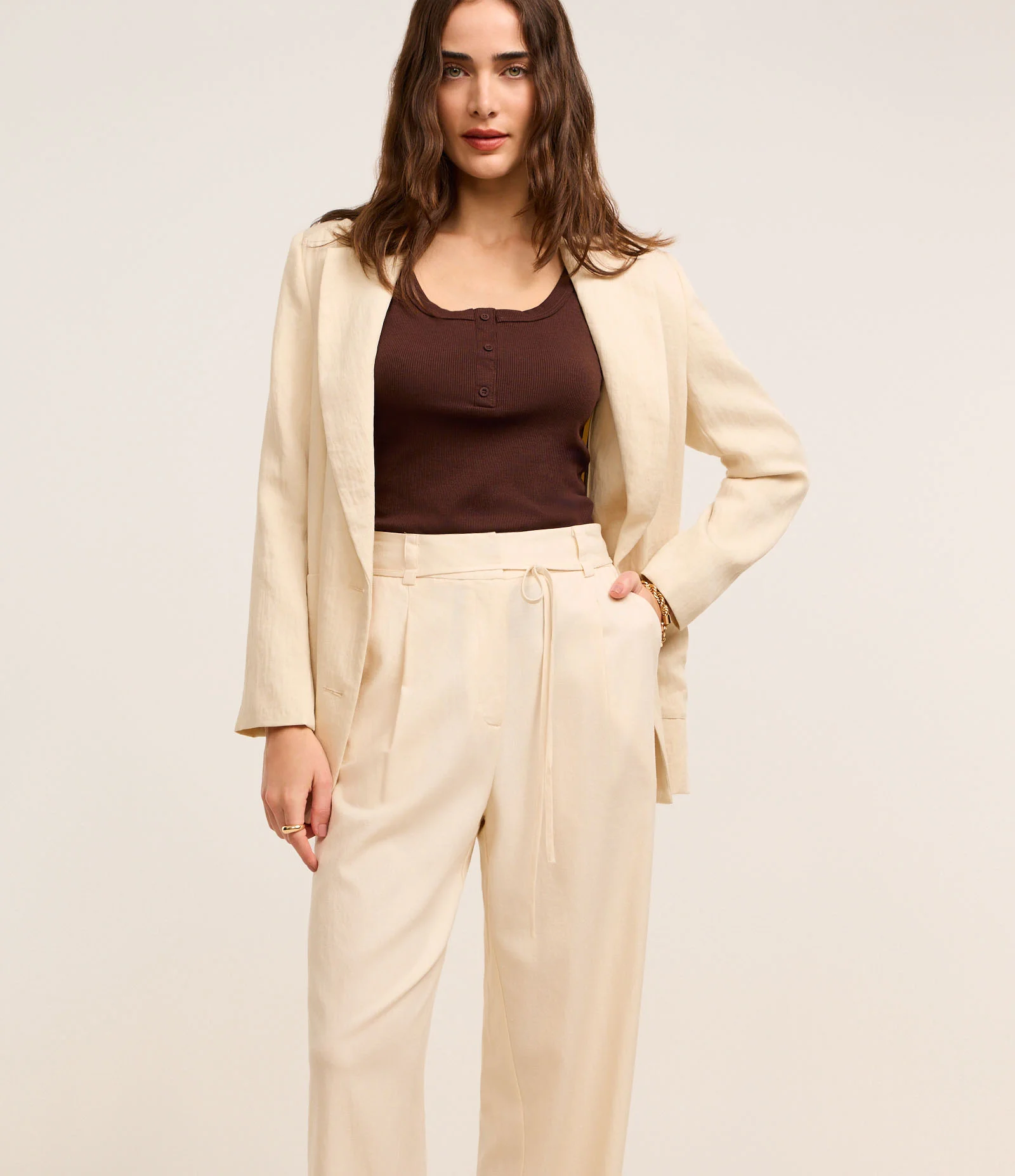 Calça Wide Leg Cintura Alta em Viscolinho com Cinto Bege 2