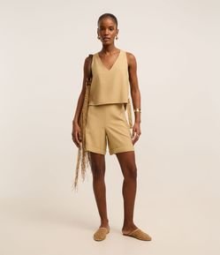 Bermuda em Viscose Twill com Barra Dobrada