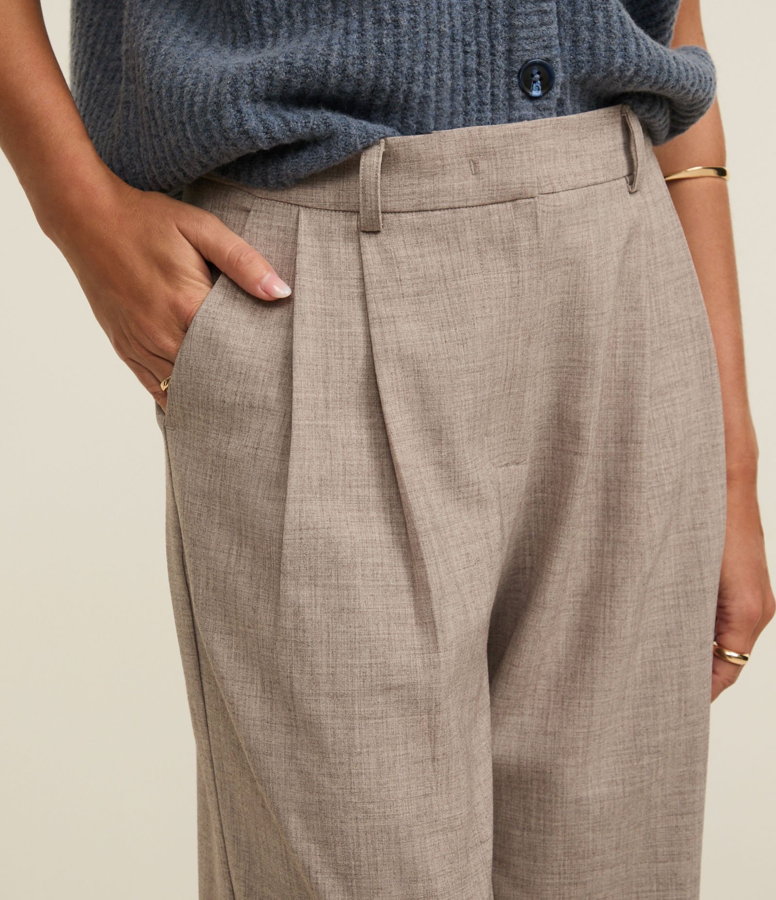 Calça Wide Leg Alfaiatada com Cós Simples Cinza 4