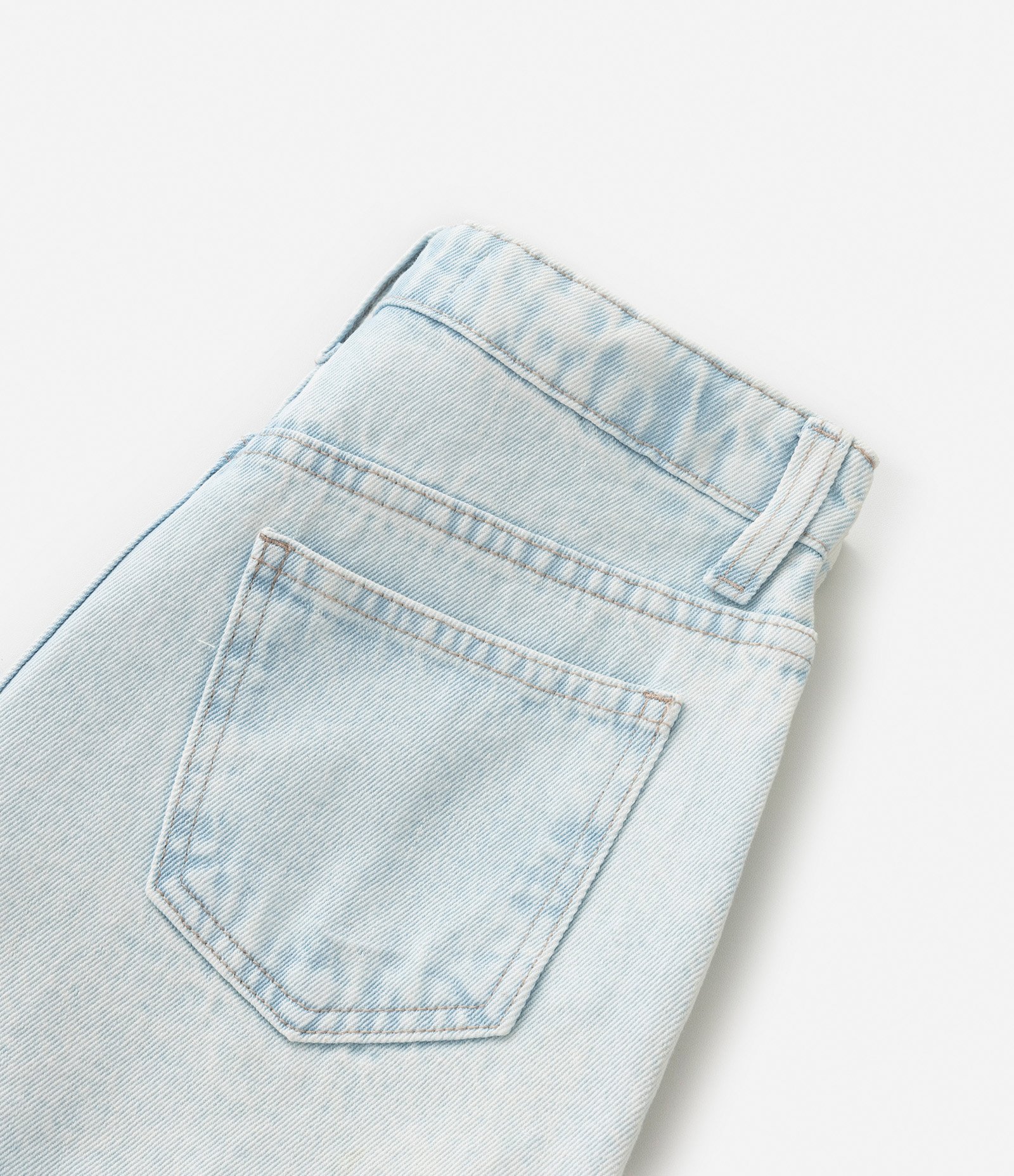 Short Infantil em Jeans com Strass - Tam 5 a 14 Anos Azul 4