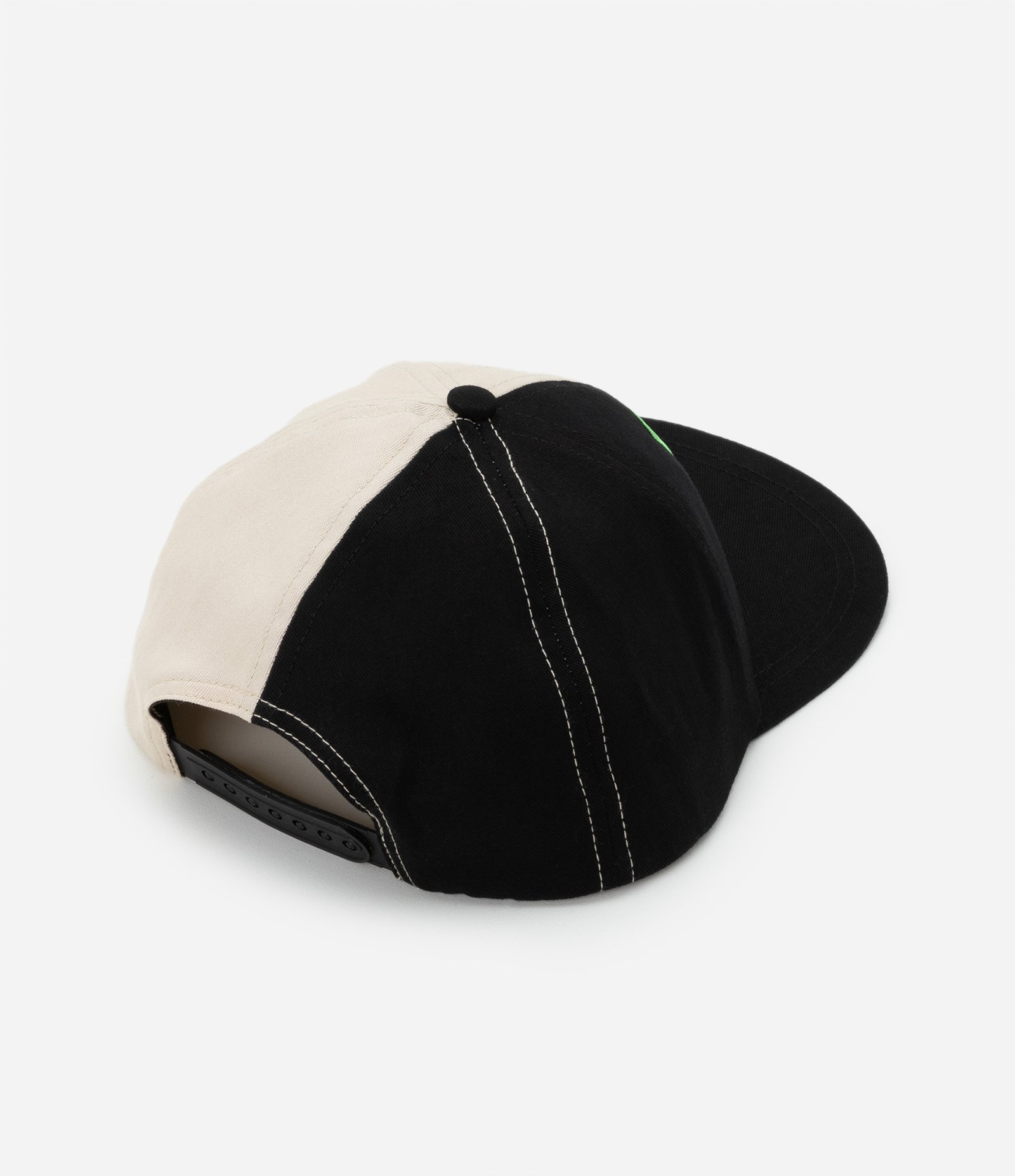 Boné Aba Reta Infantil com Bordado do Minecraft - Tamanho Único Preto/Bege 3