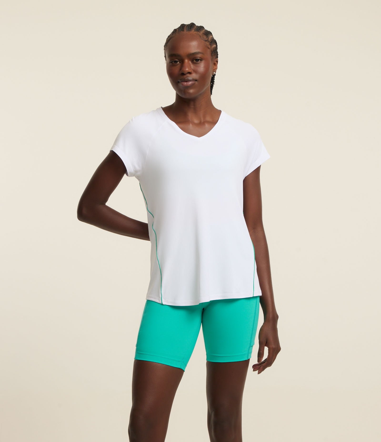 Camiseta Esportiva em Microfibra com Friso Branco 1