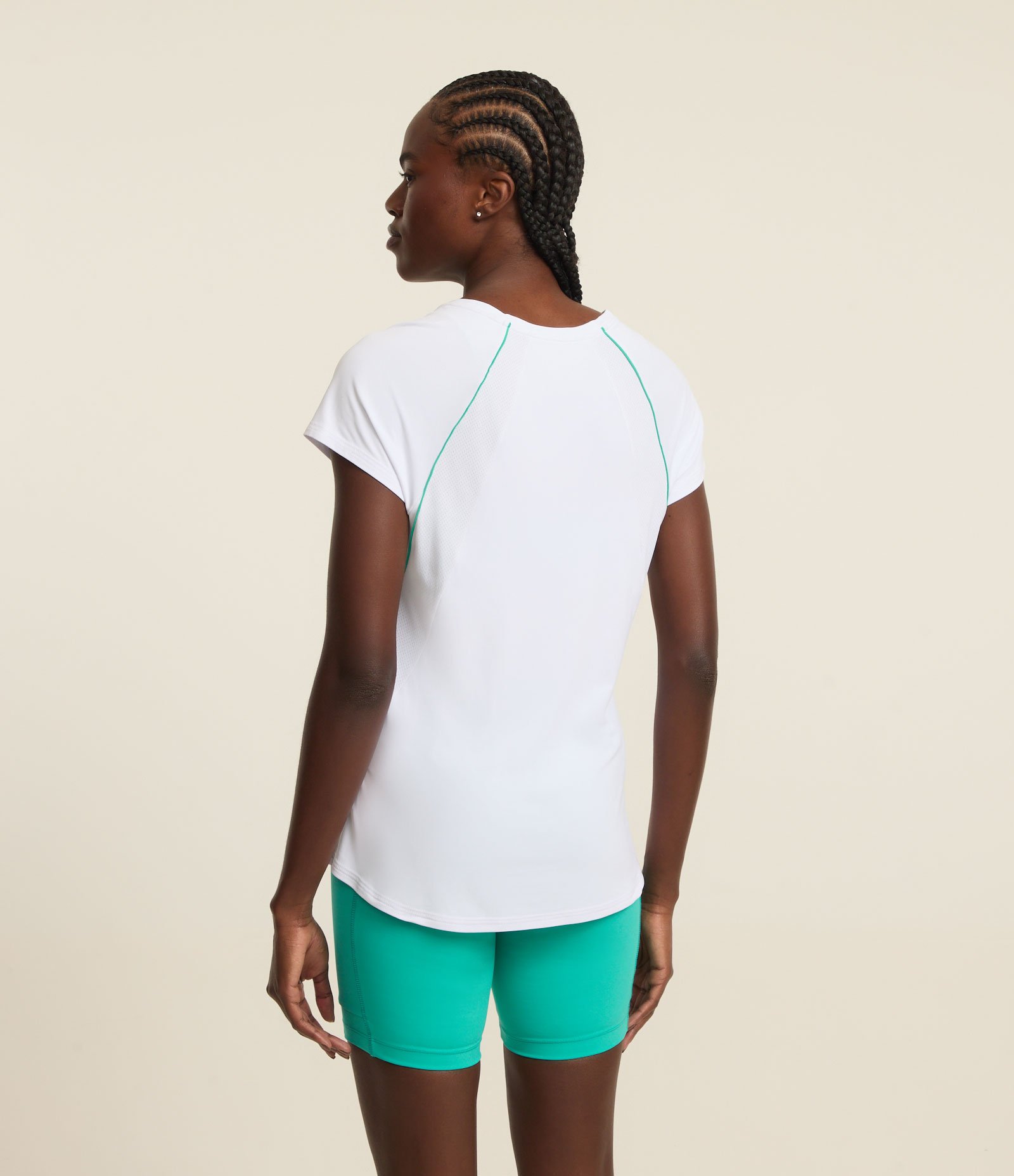 Camiseta Esportiva em Microfibra com Friso Branco 3