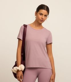 Camiseta Esportiva Regular Texturizada com Detalhe Refletivo