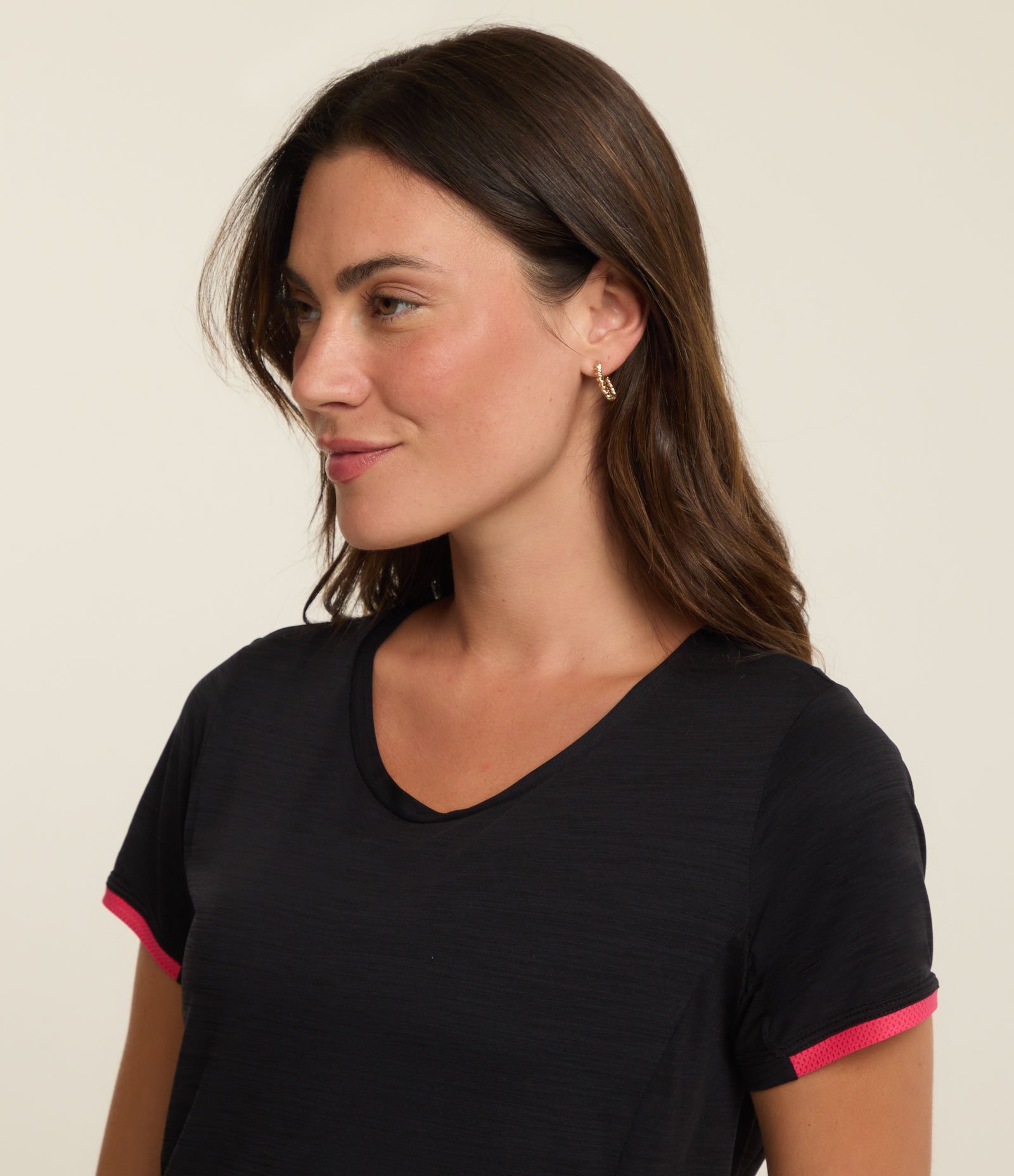 Camiseta Esportiva com Frisos Contrastantes Preto 3