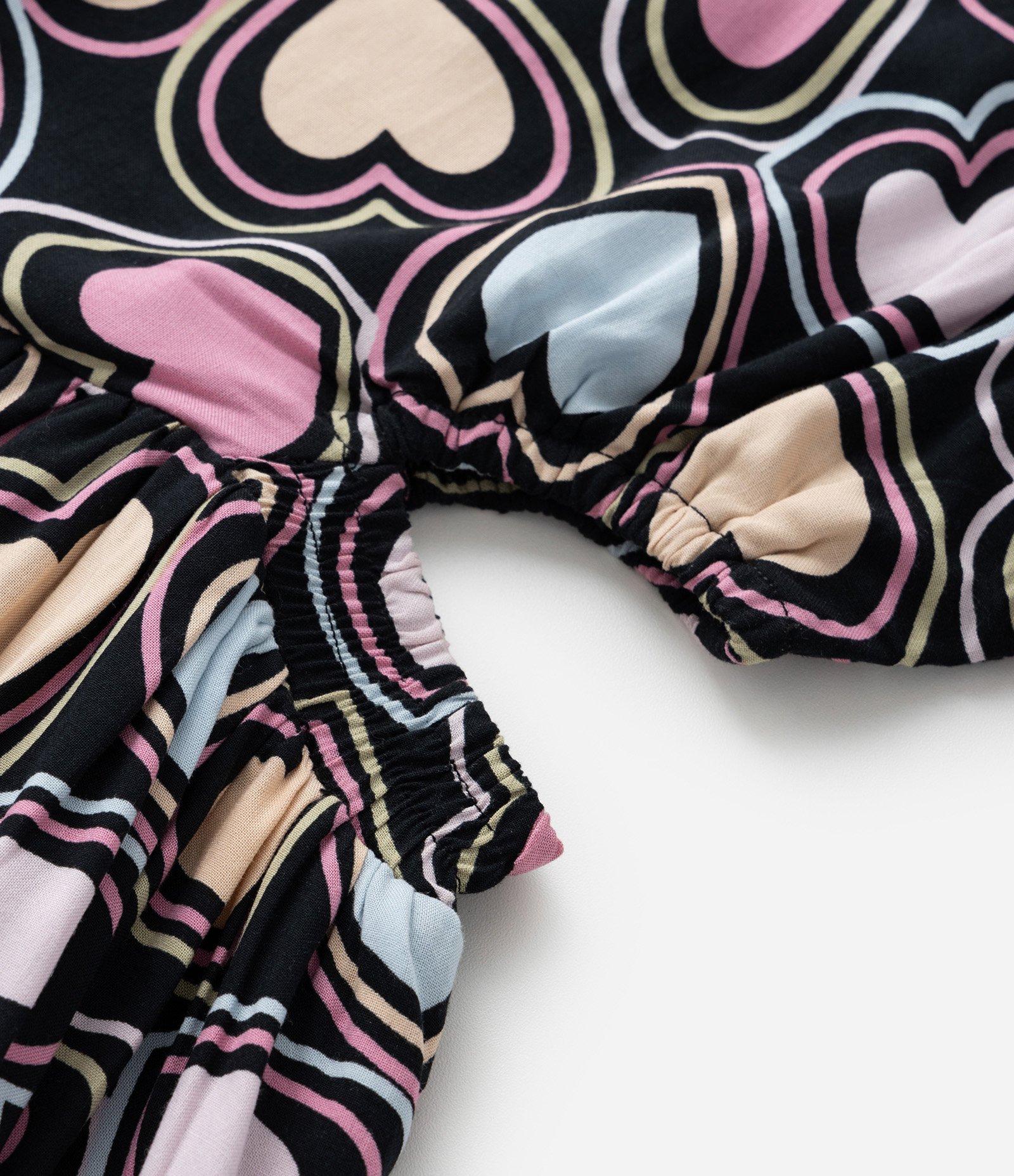 Vestido Infantil com Recortes e Estampa Corações - Tam 5 a 14 Anos Multicores 6