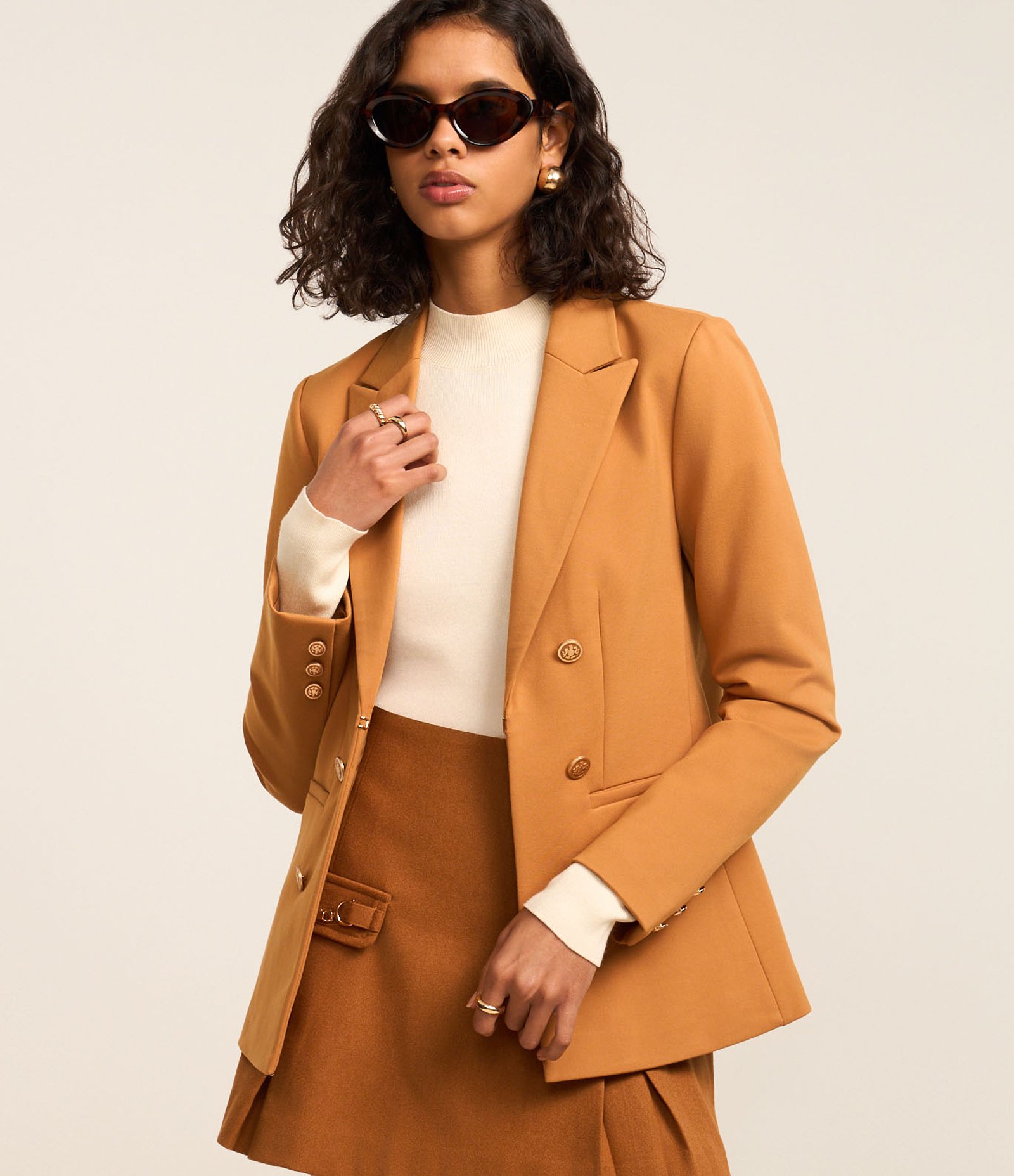 Blazer Alfaiatado em Ponto Roma com Botões Brasão 1