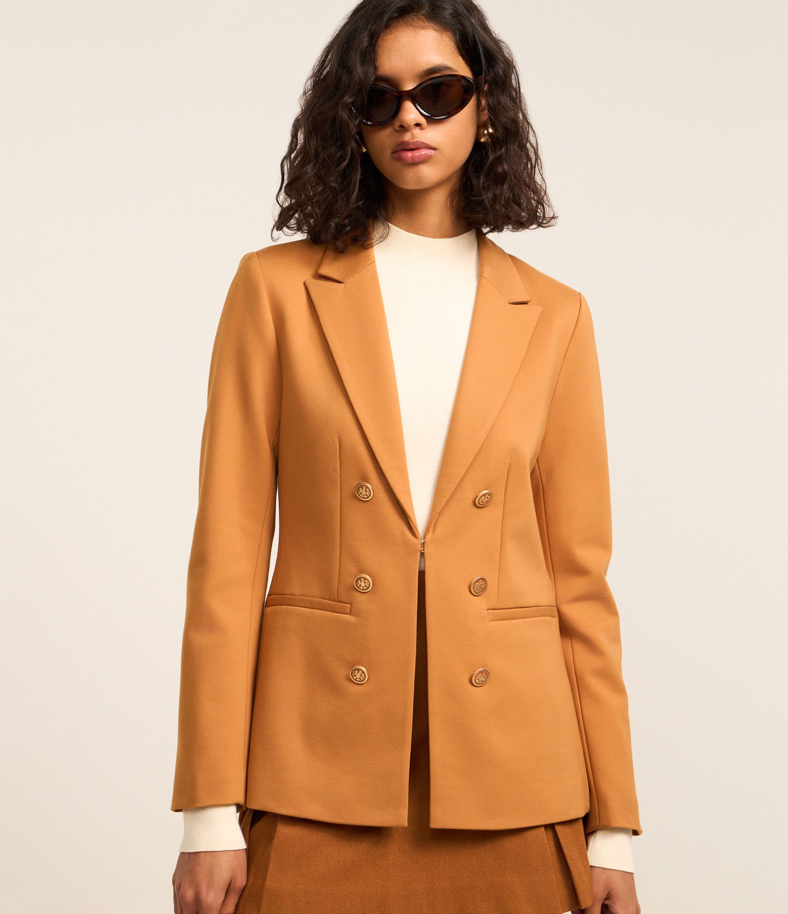 Blazer Alfaiatado em Ponto Roma com Botões Brasão 5