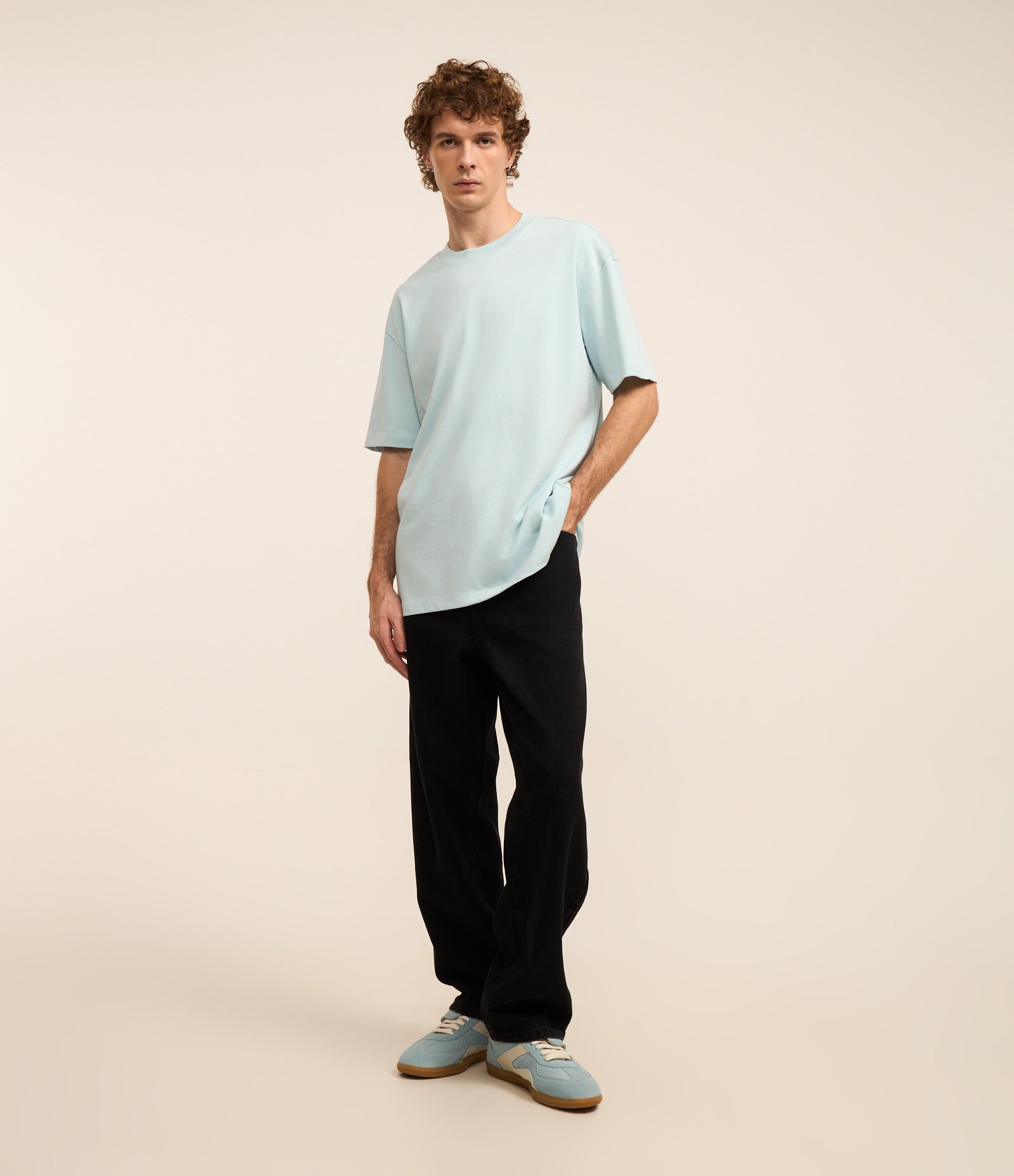 Camiseta Relaxed em Algodão com Efeito Pesado Azul claro 2
