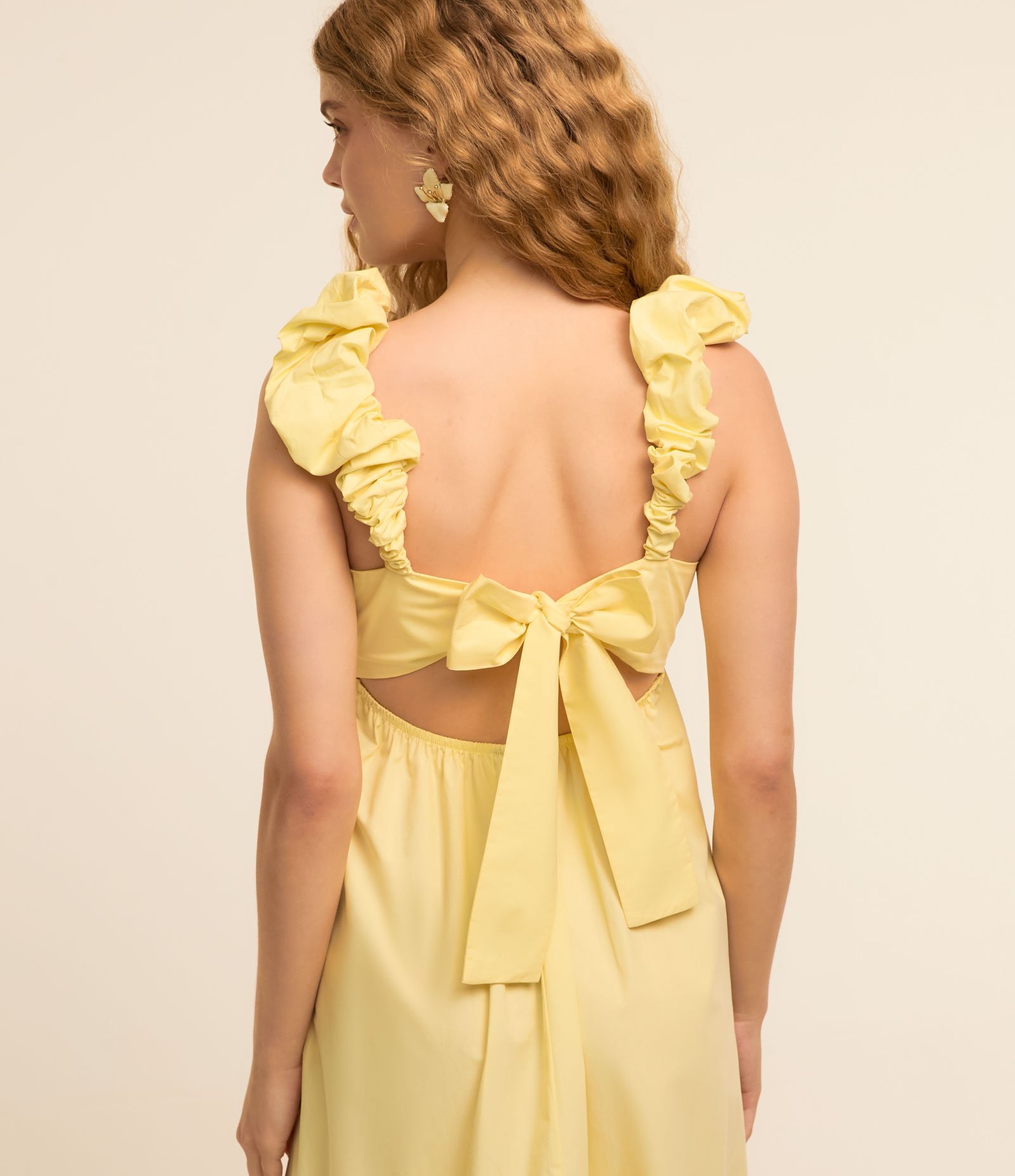 Vestido Evasê Midi em Tricoline com Alça Larga Franzida Amarelo 3