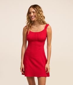 Vestido Curto em Crepe Enrugadinho e Zíper Lateral