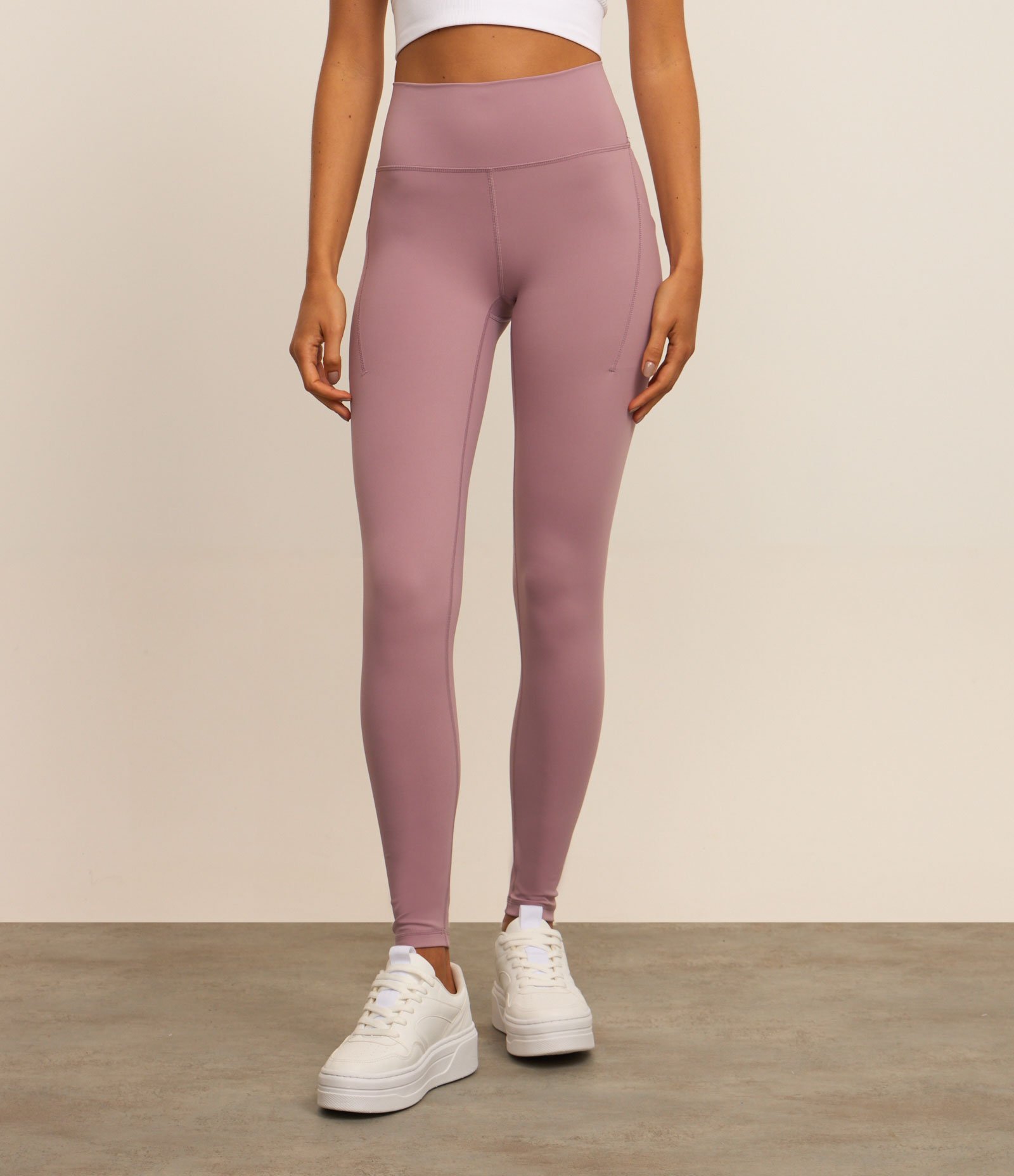 Calca Legging Esportiva em Microfibra com Bolsos 1