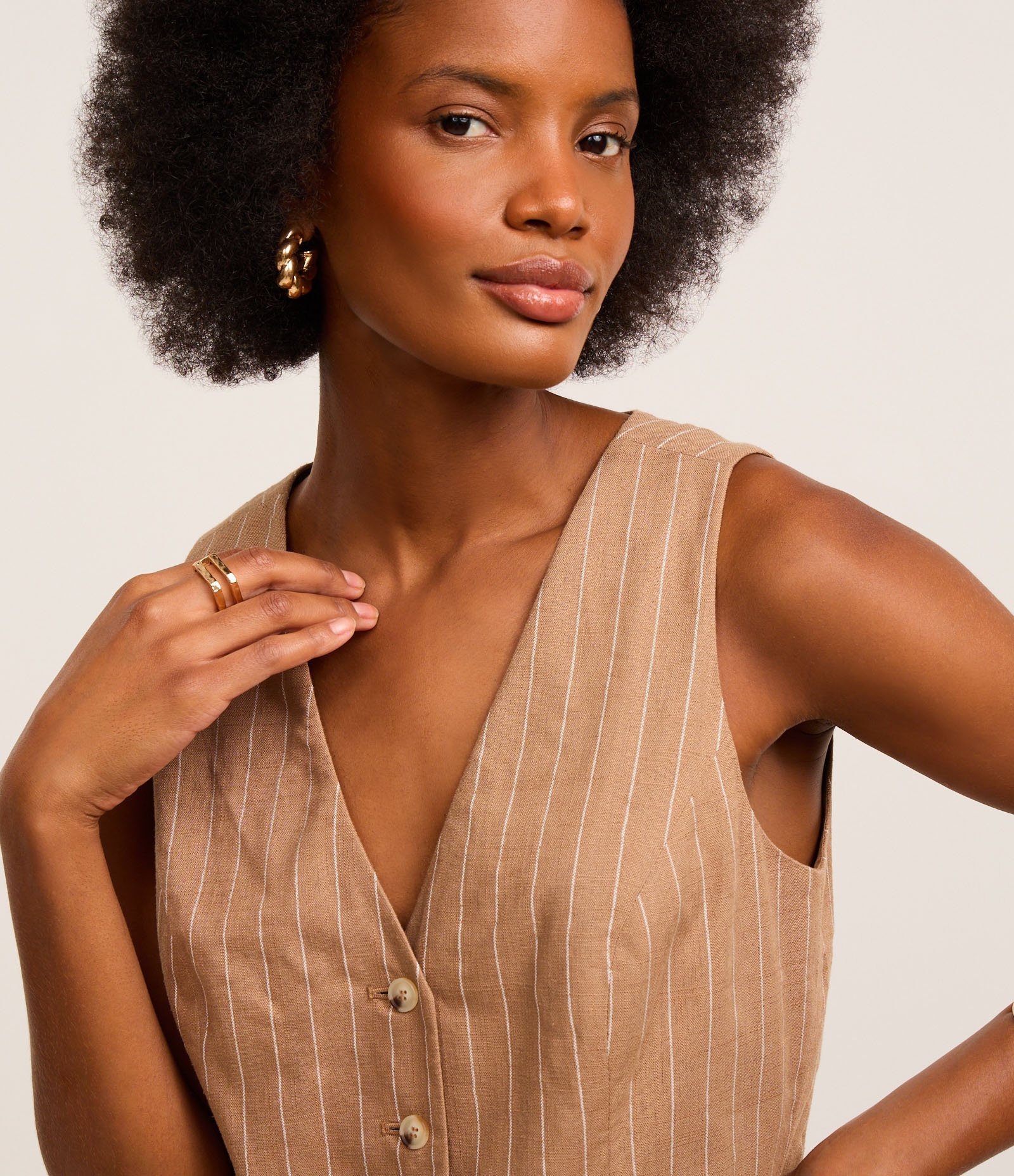 Colete em Tricô Listrado com Barra V Marrom 3