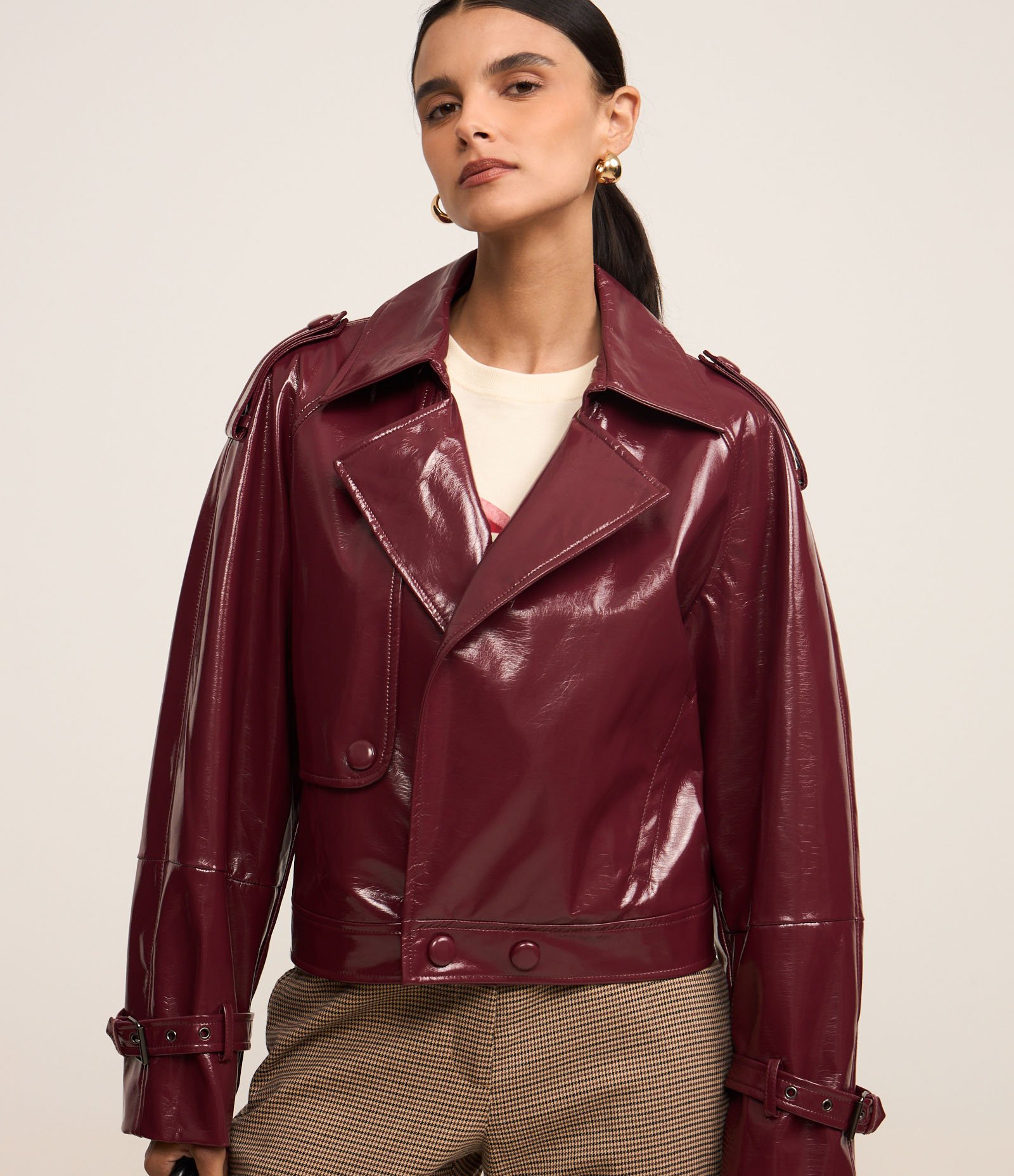 Jaqueta em PU com Faixa no Punho e Efeito Vinil Vermelho 3