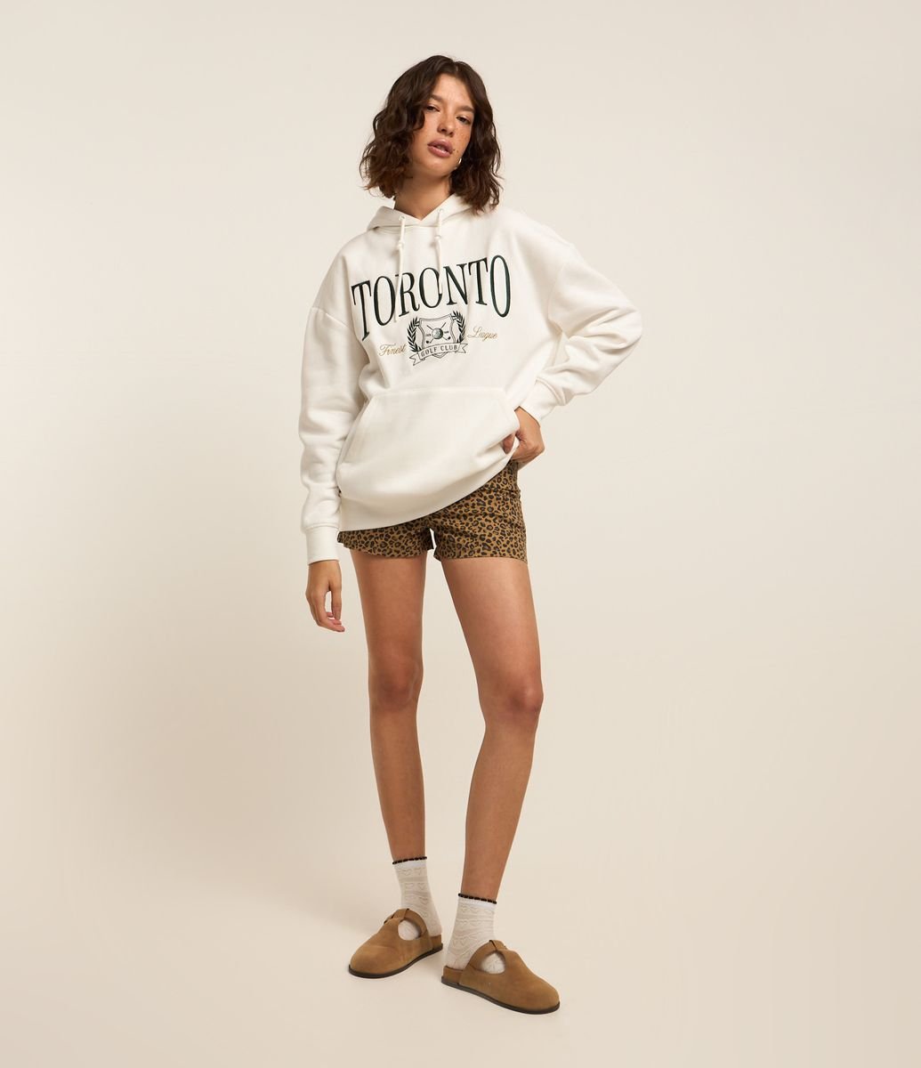 Short Hot Pants em Sarja com Estampa Animal Print Oncinha Marrom