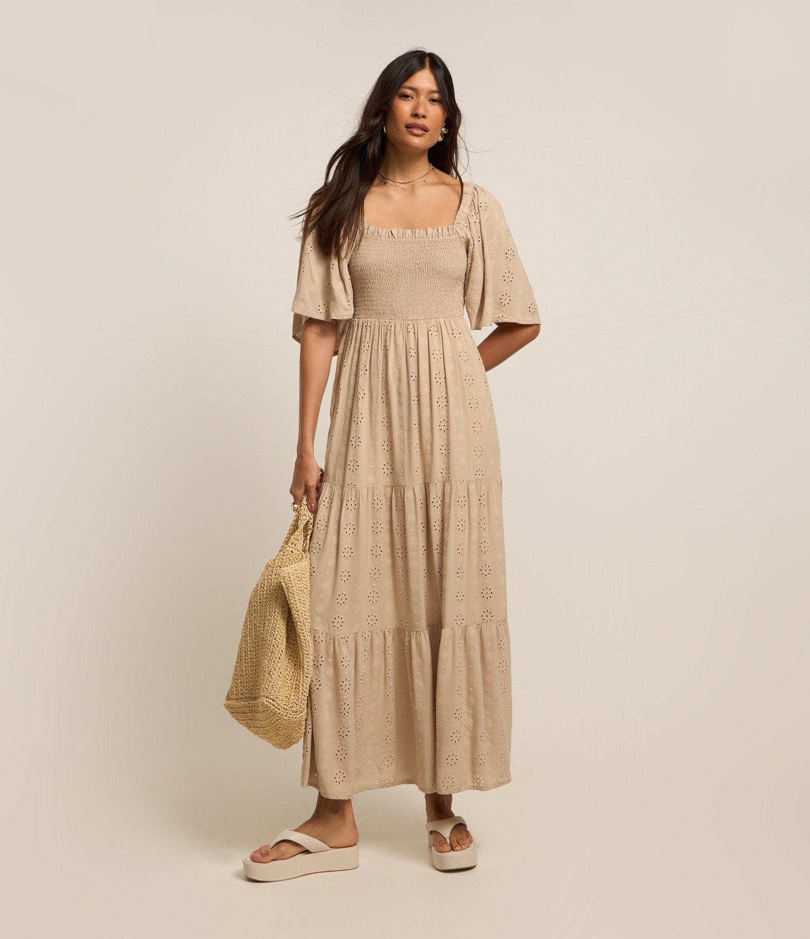 Vestido New Midi em Laise com Bordado e Lastex Bege 1