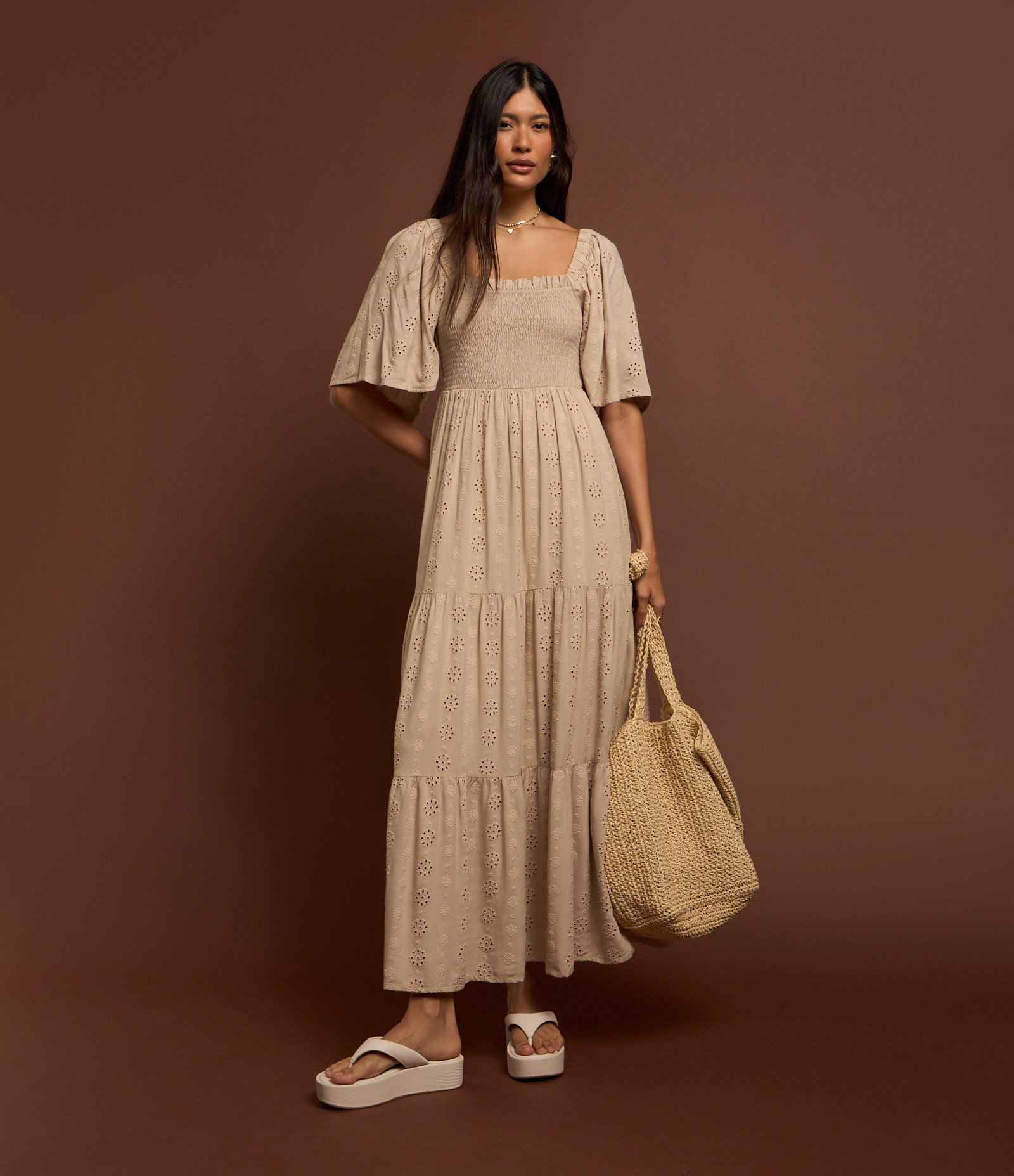 Vestido New Midi em Laise com Bordado e Lastex Bege 4